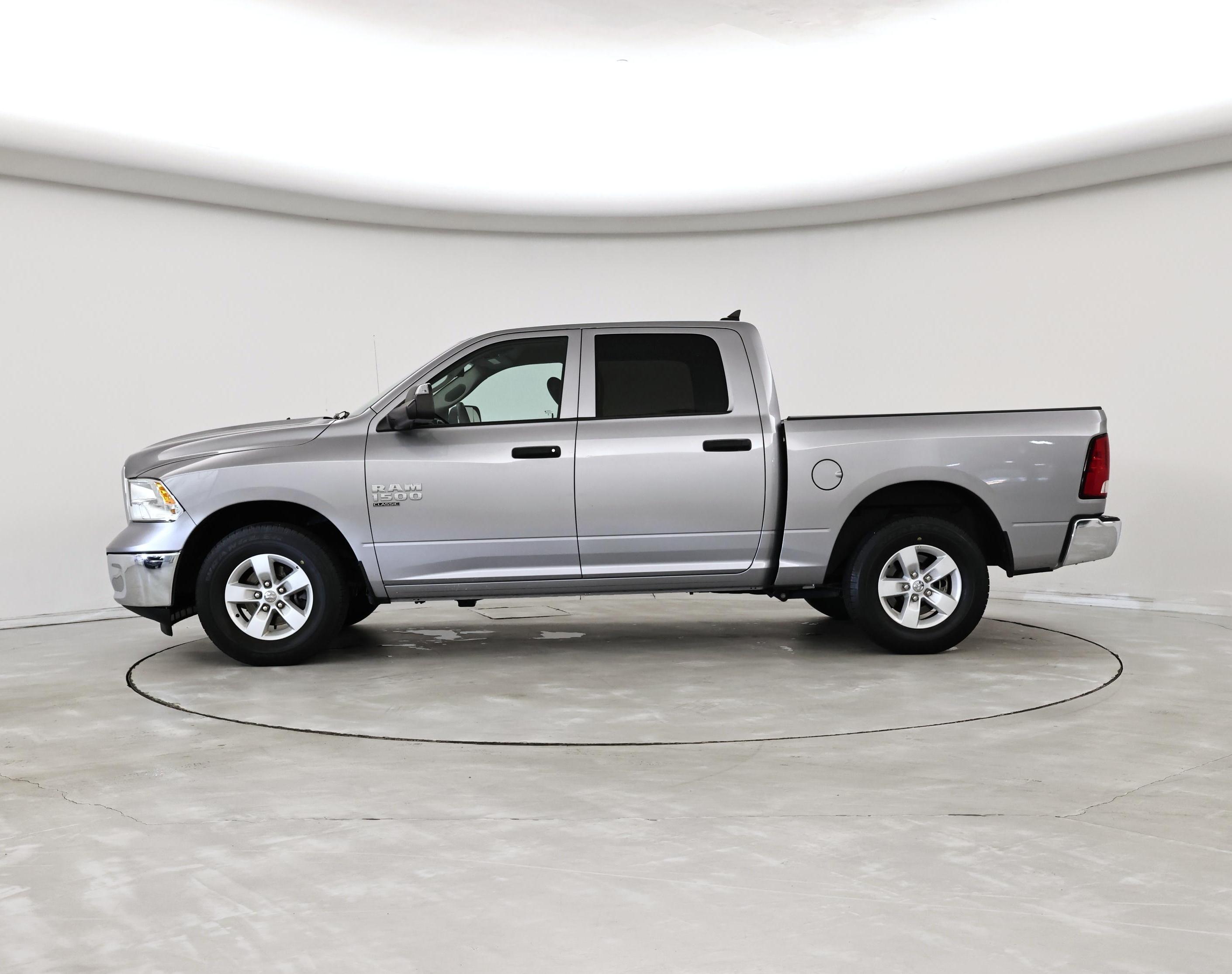 Thumbnail: 2023 RAM 1500 Classic - 3