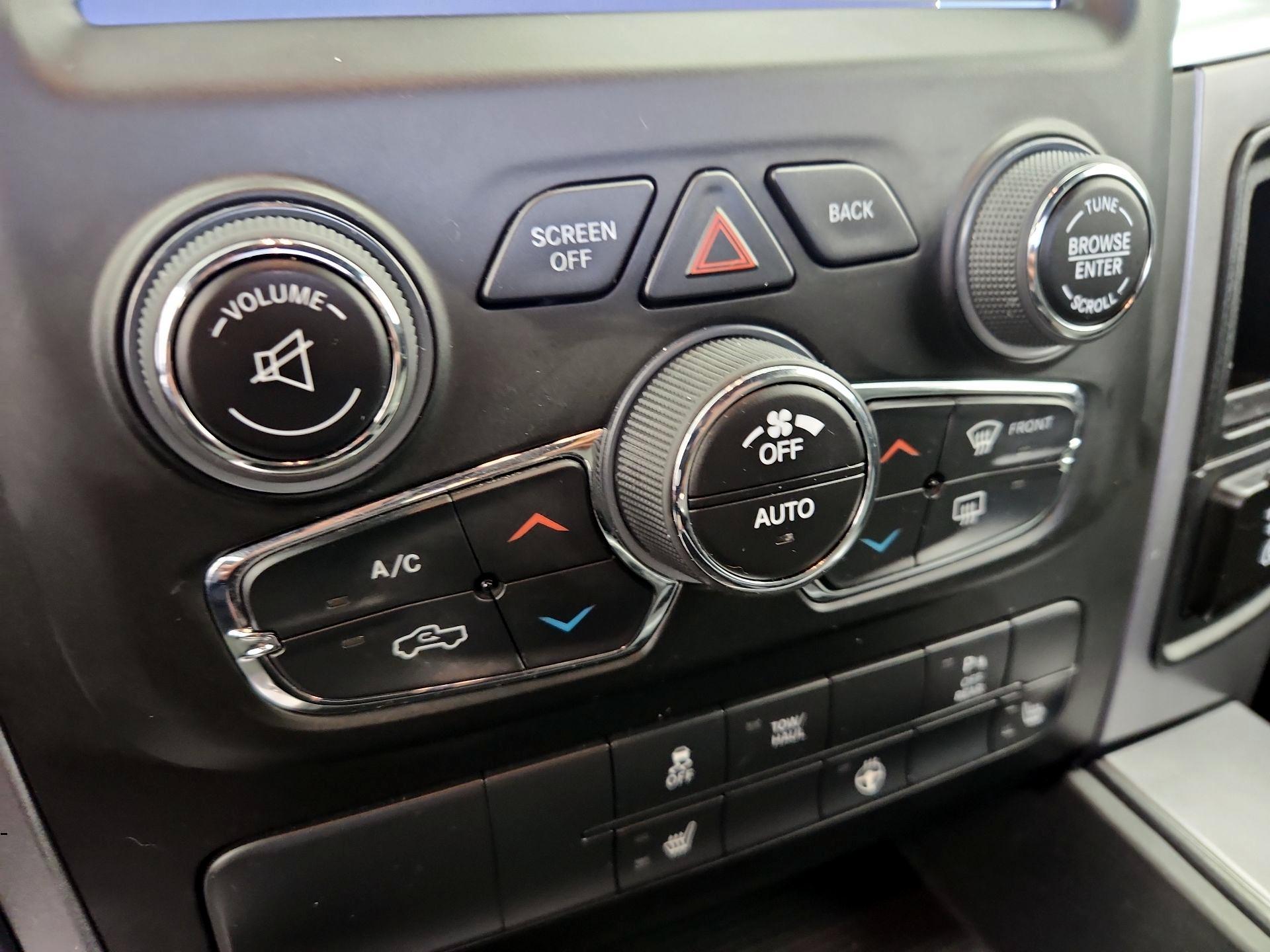 Thumbnail: 2022 RAM 1500 Classic - 16