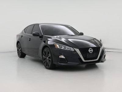 Black 2022 Nissan Altima SR