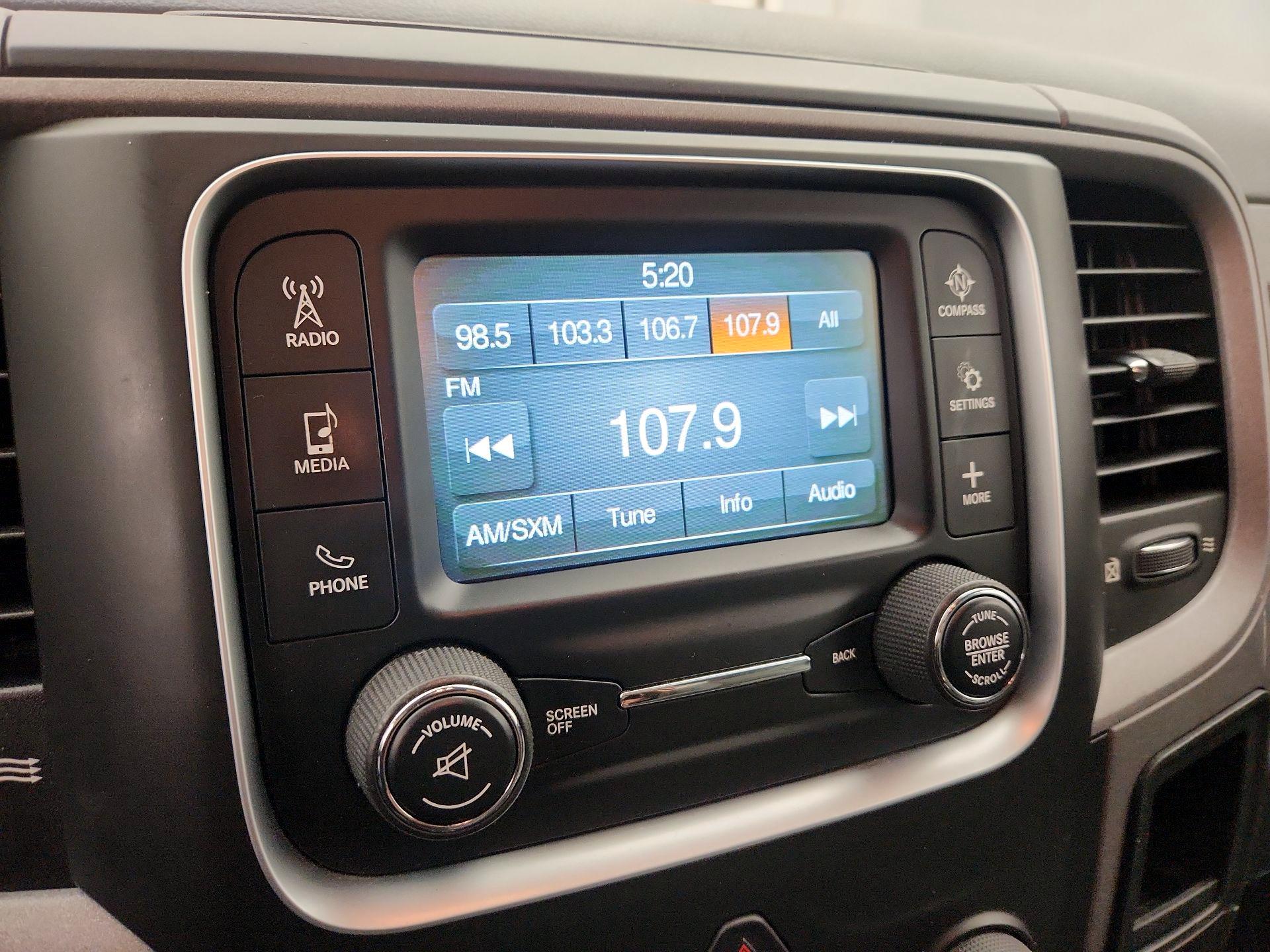 Thumbnail: 2020 RAM 1500 Classic - 15