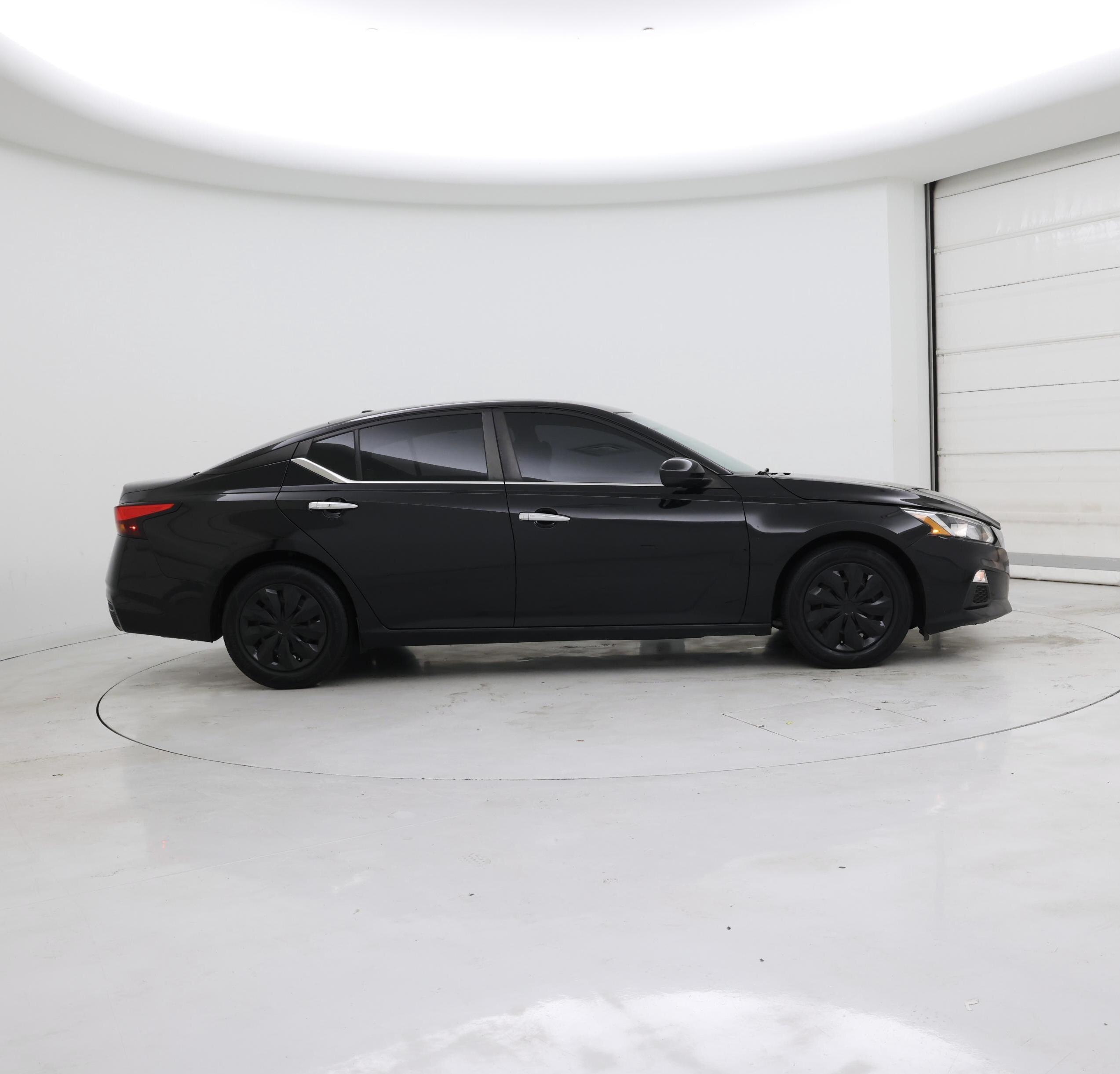 Thumbnail: 2020 Nissan Altima - 7