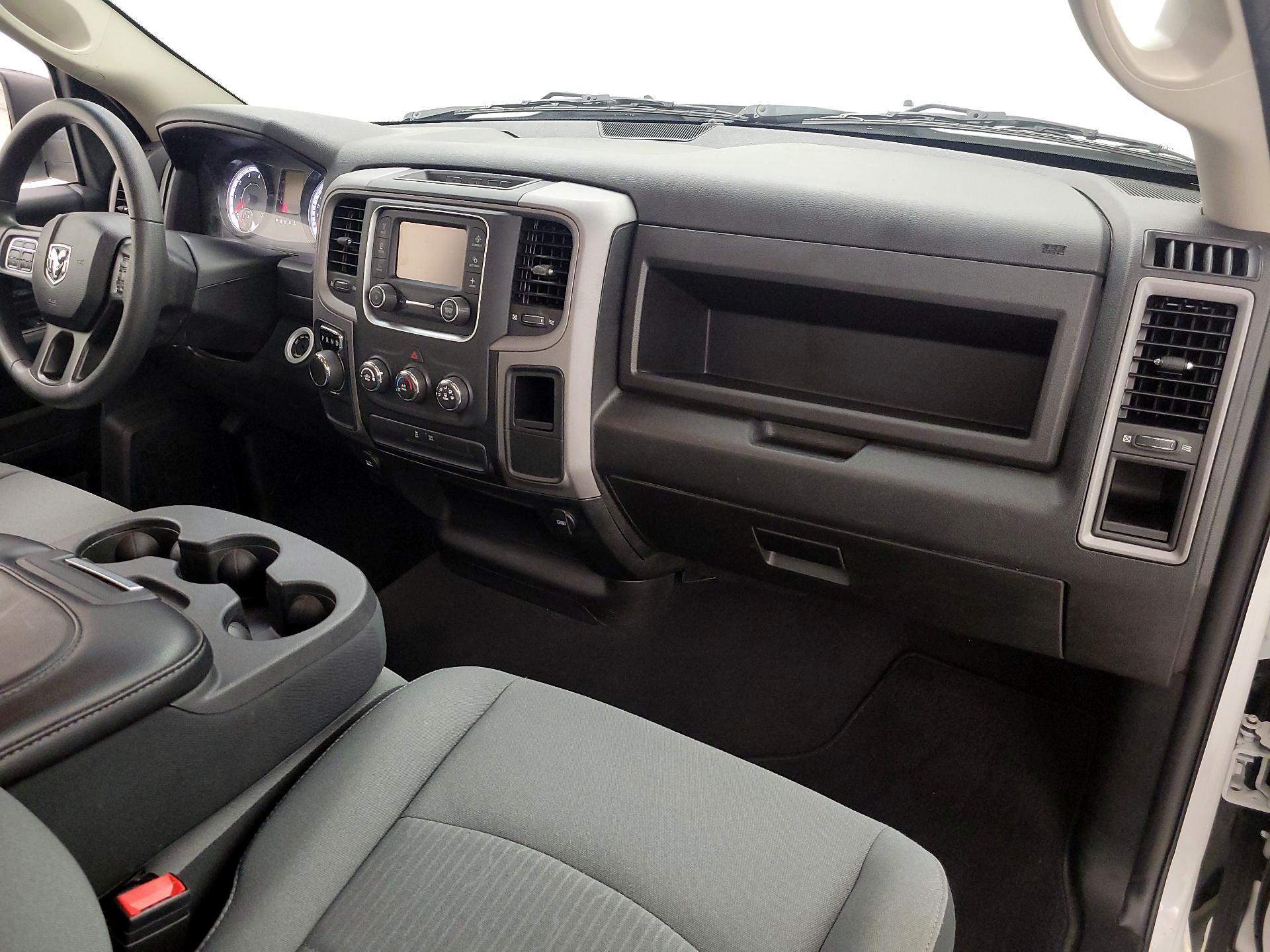 Thumbnail: 2021 RAM 1500 Classic - 9