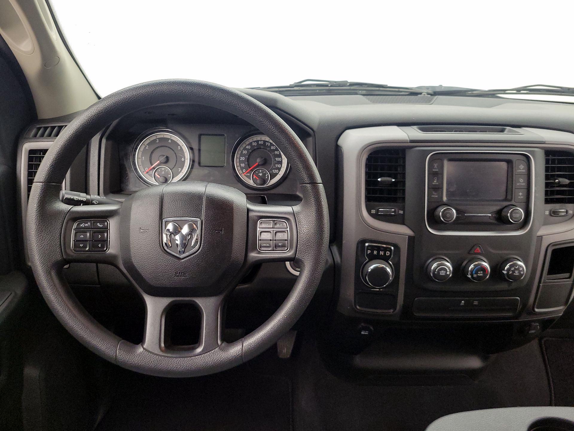 Thumbnail: 2021 RAM 1500 Classic - 10