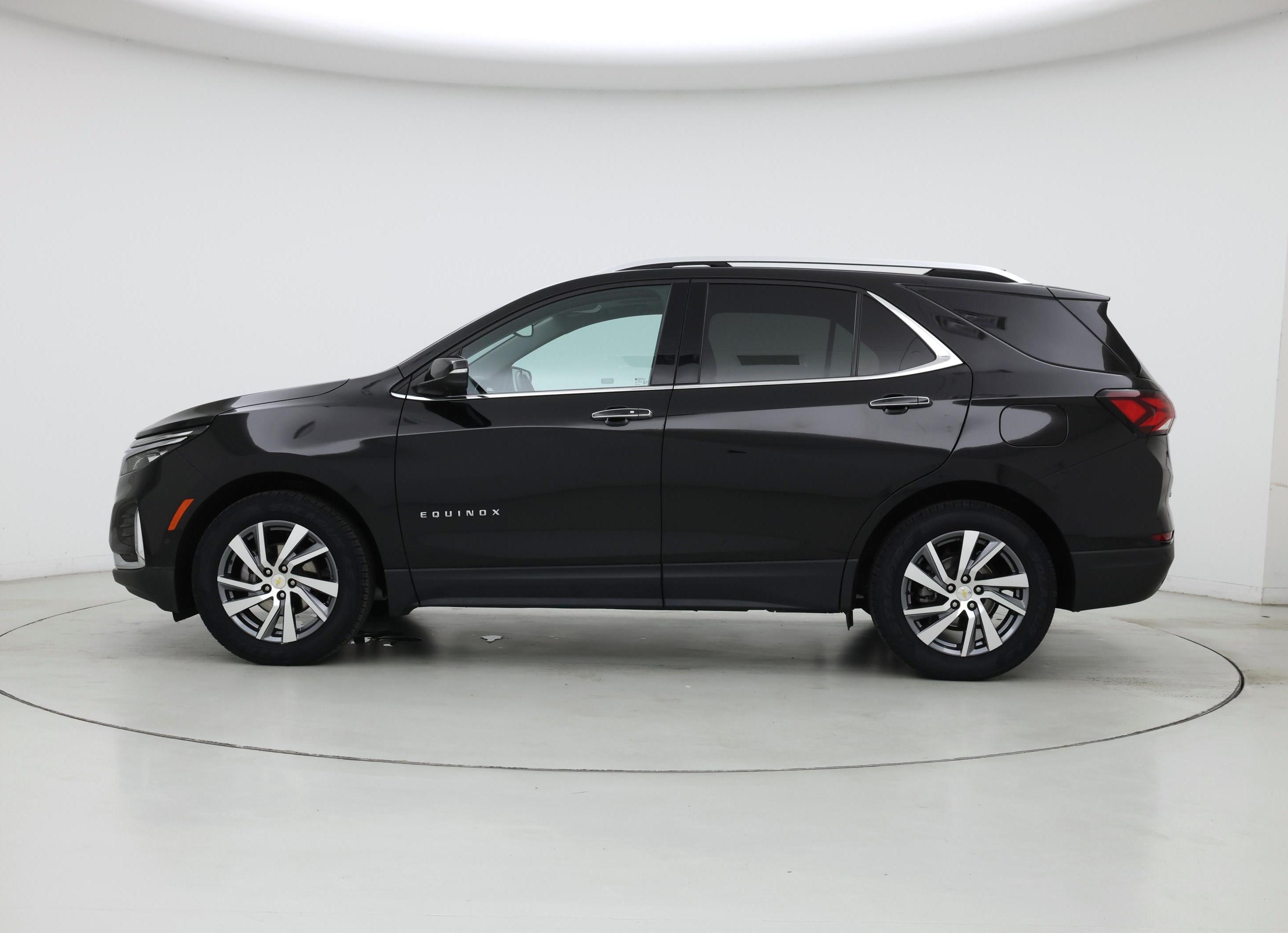 Thumbnail: 2022 Chevrolet Equinox - 3