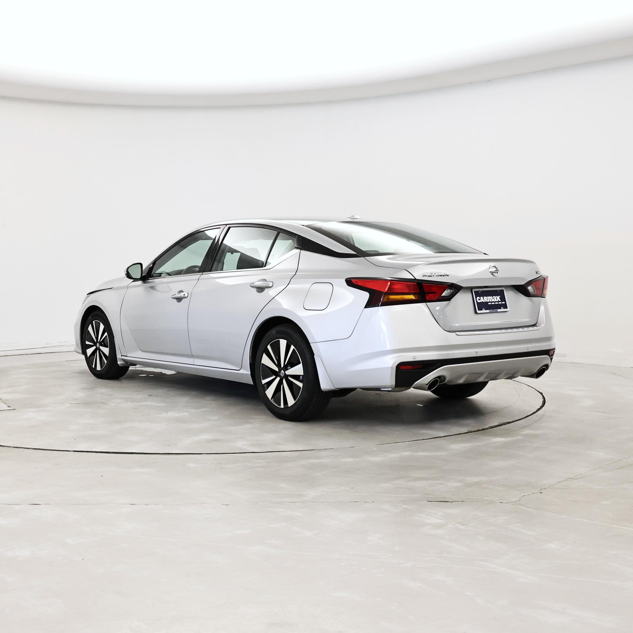 Thumbnail: 2022 Nissan Altima - 2