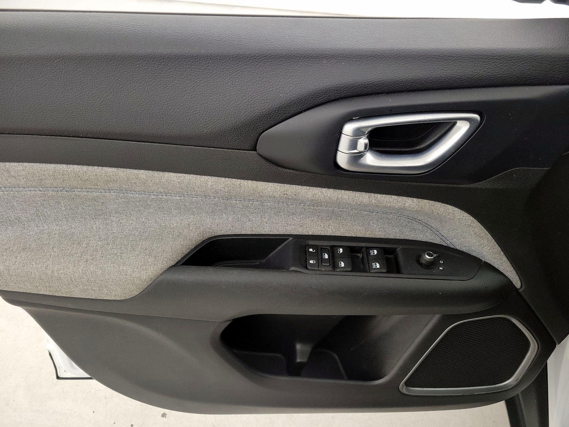Thumbnail: 2022 Jeep Compass - 12