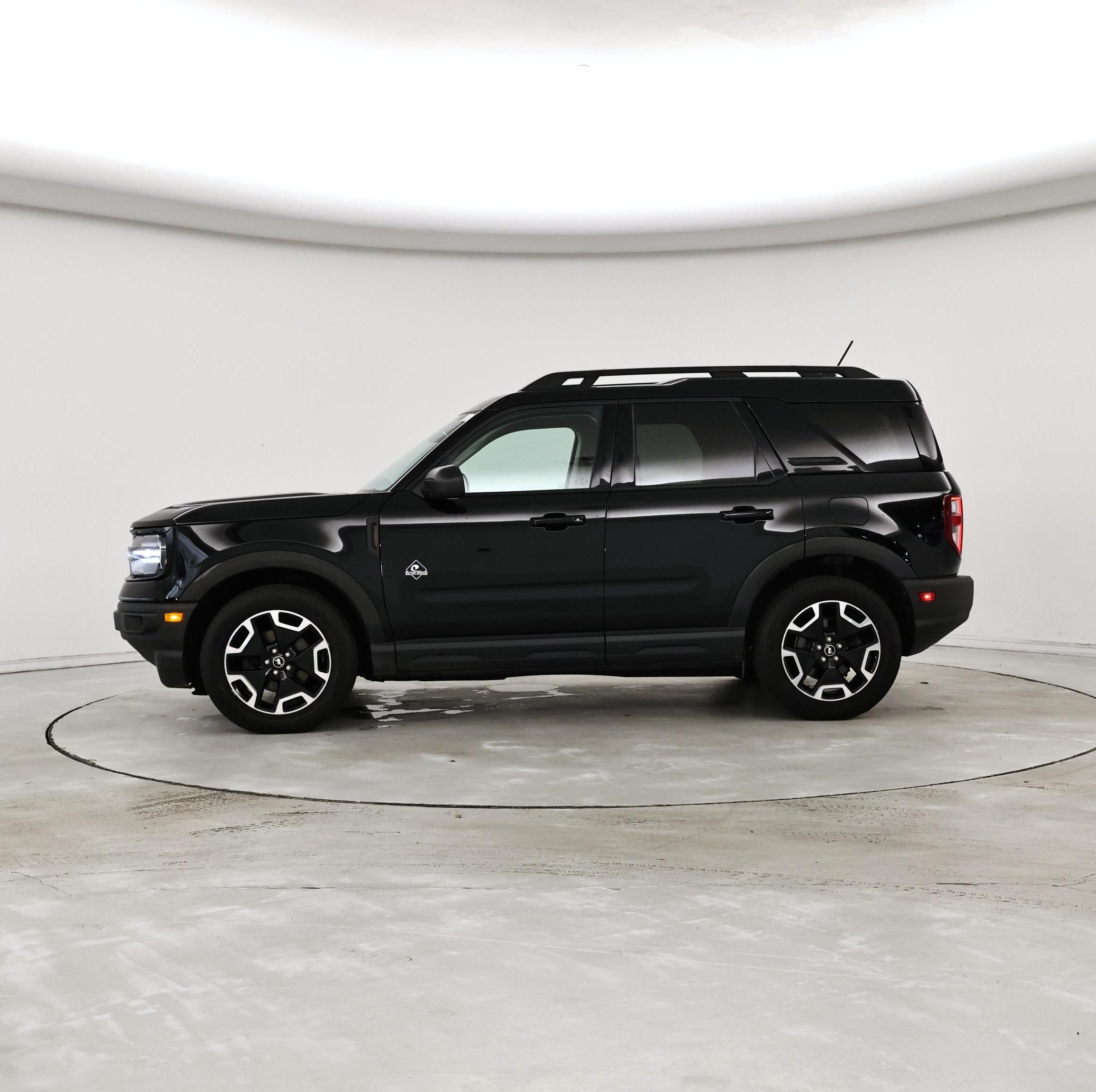 Thumbnail: 2022 Ford Bronco Sport - 3