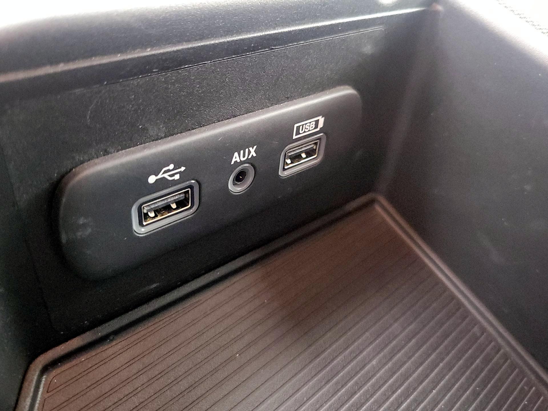 Thumbnail: 2020 RAM 1500 Classic - 18