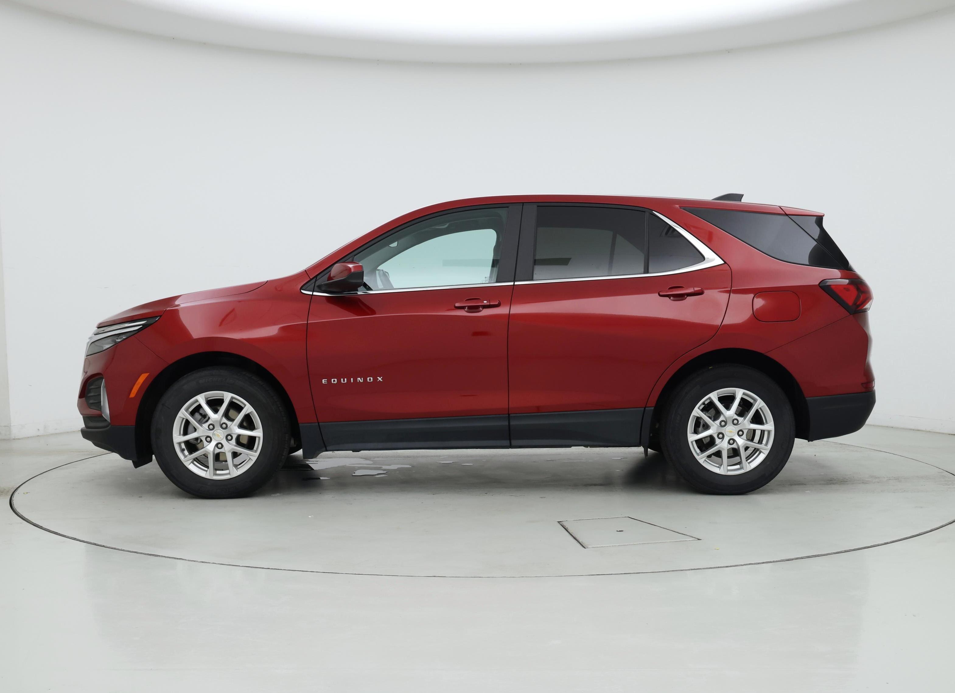 Thumbnail: 2022 Chevrolet Equinox - 3