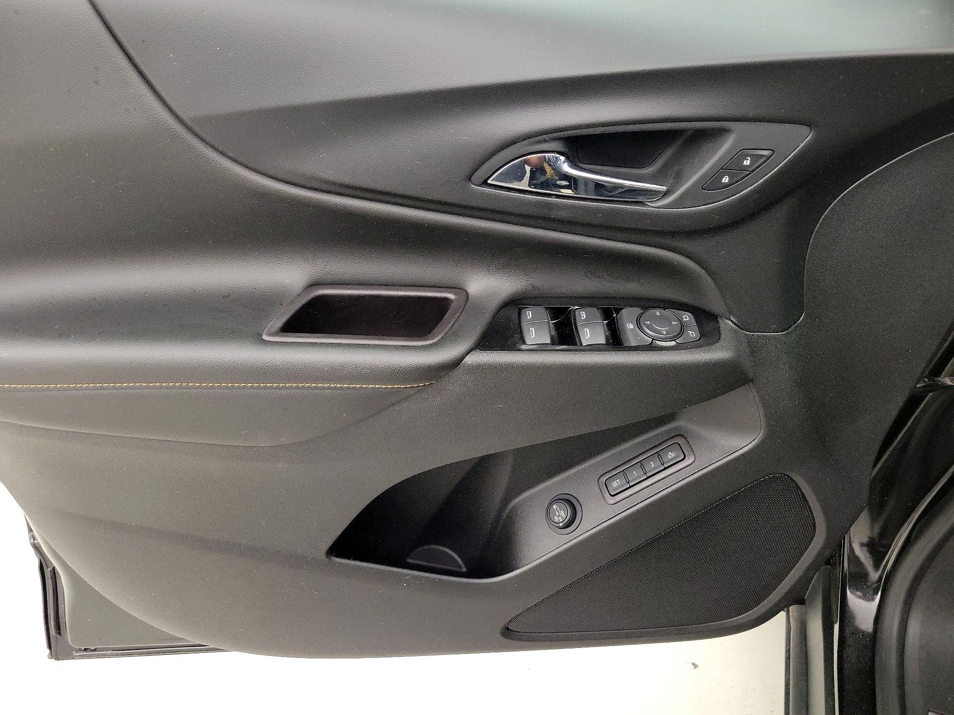 Thumbnail: 2022 Chevrolet Equinox - 12
