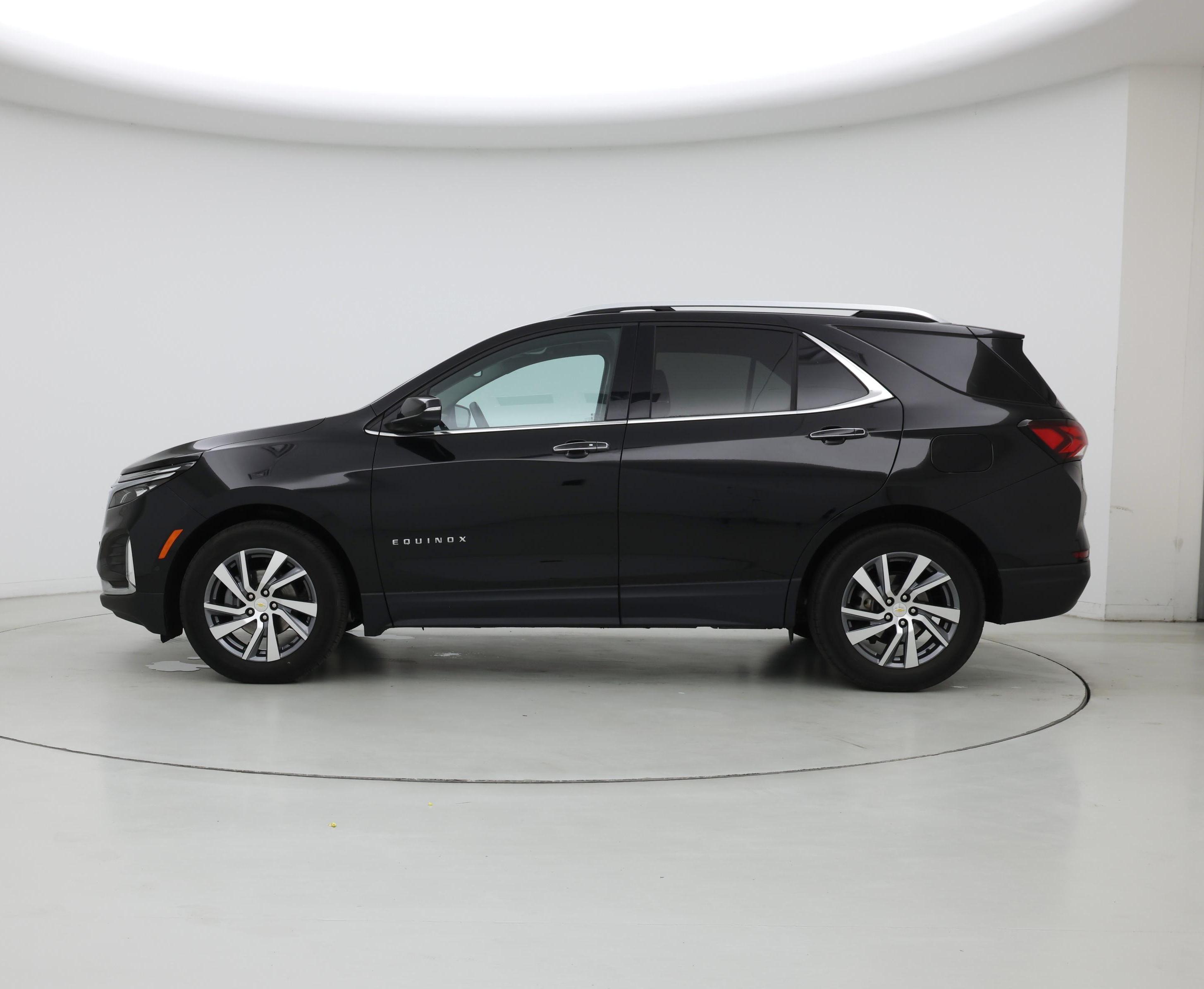 Thumbnail: 2022 Chevrolet Equinox - 3
