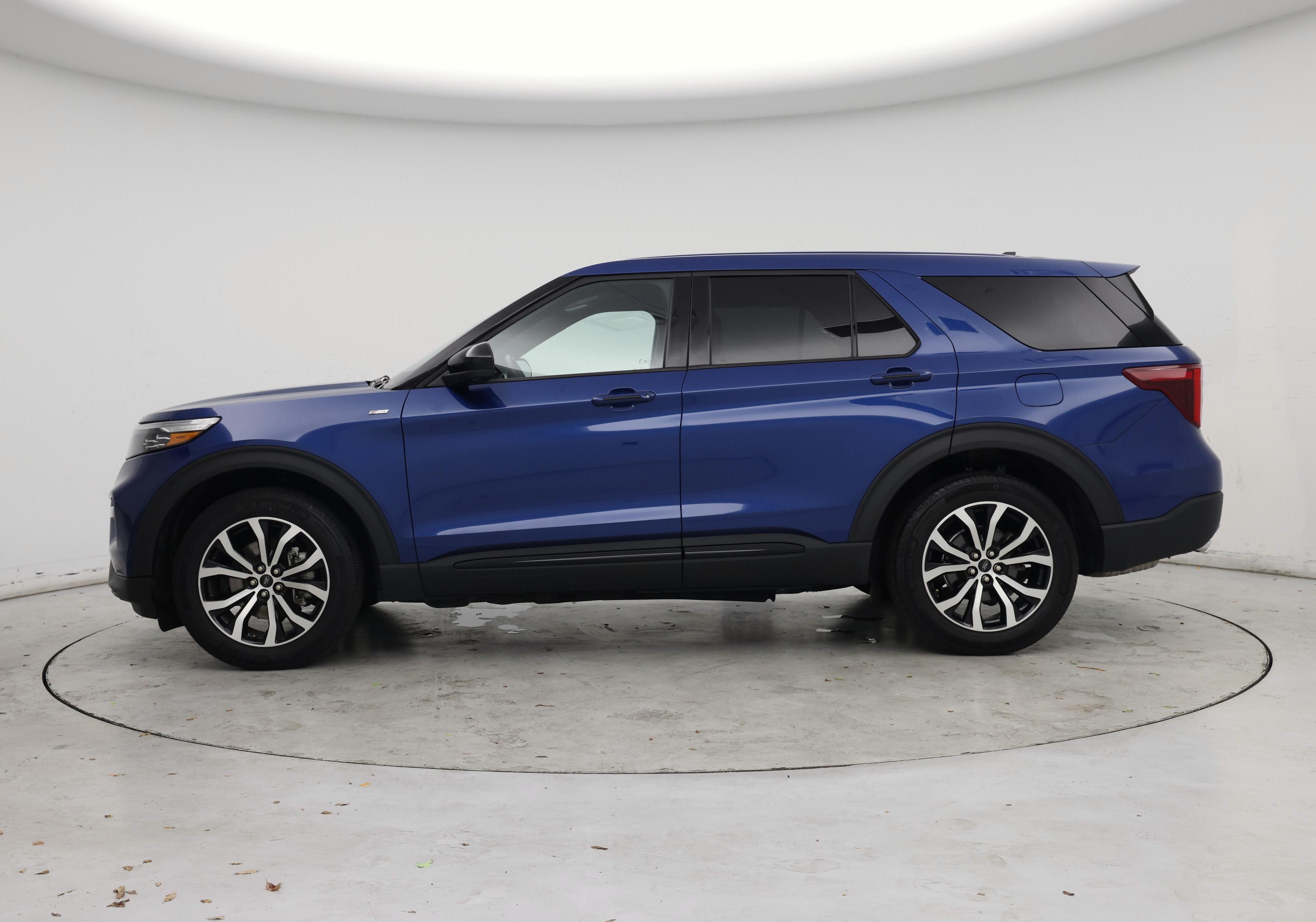 Thumbnail: 2022 Ford Explorer - 3