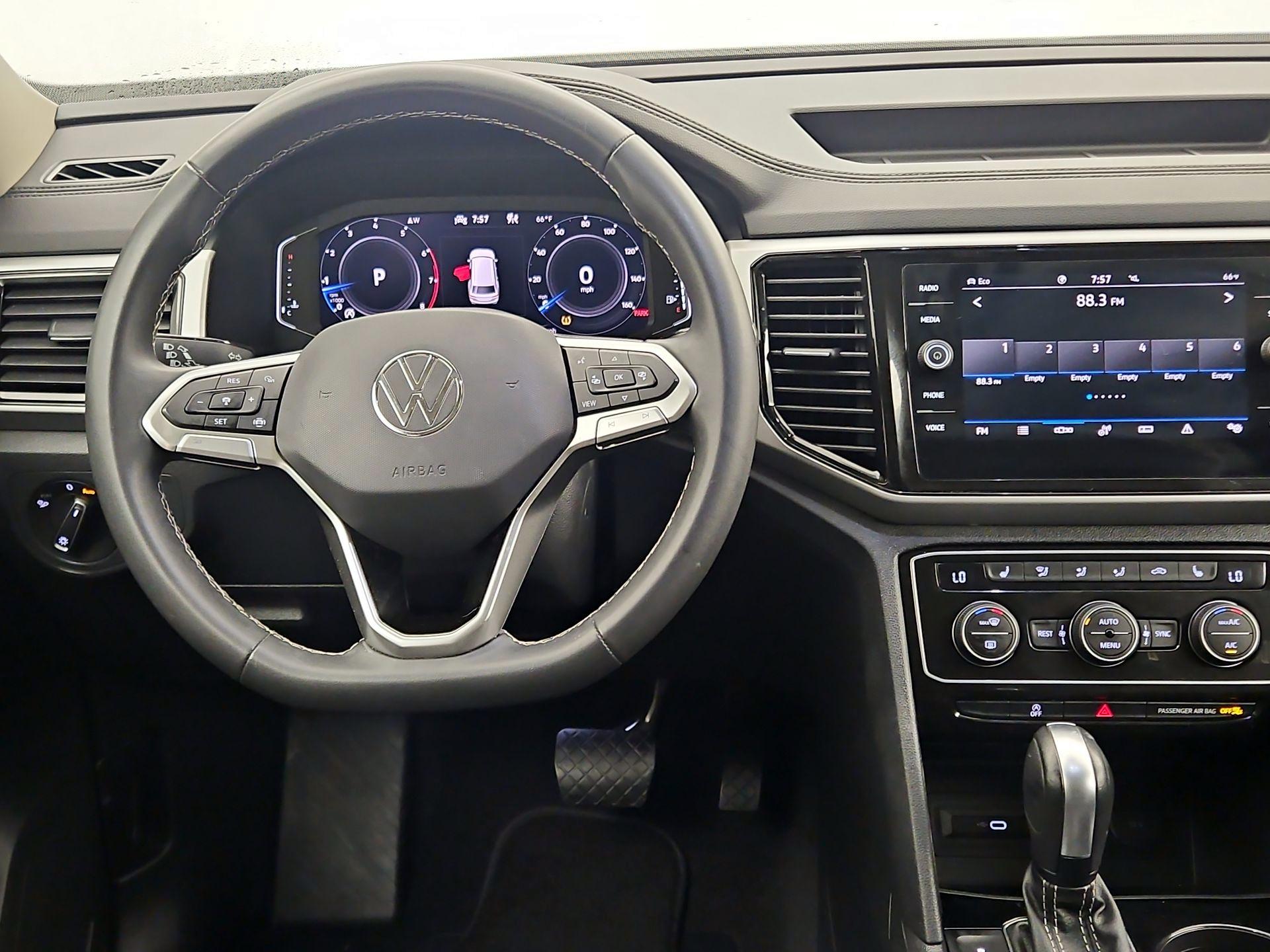 Thumbnail: 2022 Volkswagen Atlas - 10