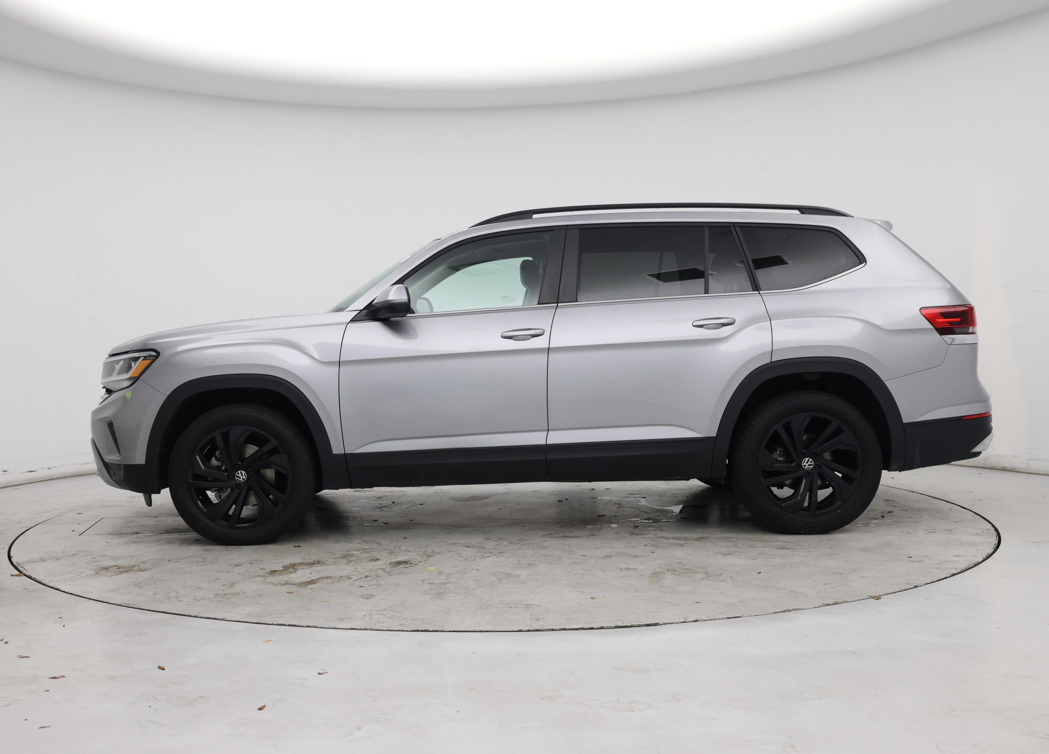 Thumbnail: 2022 Volkswagen Atlas - 3