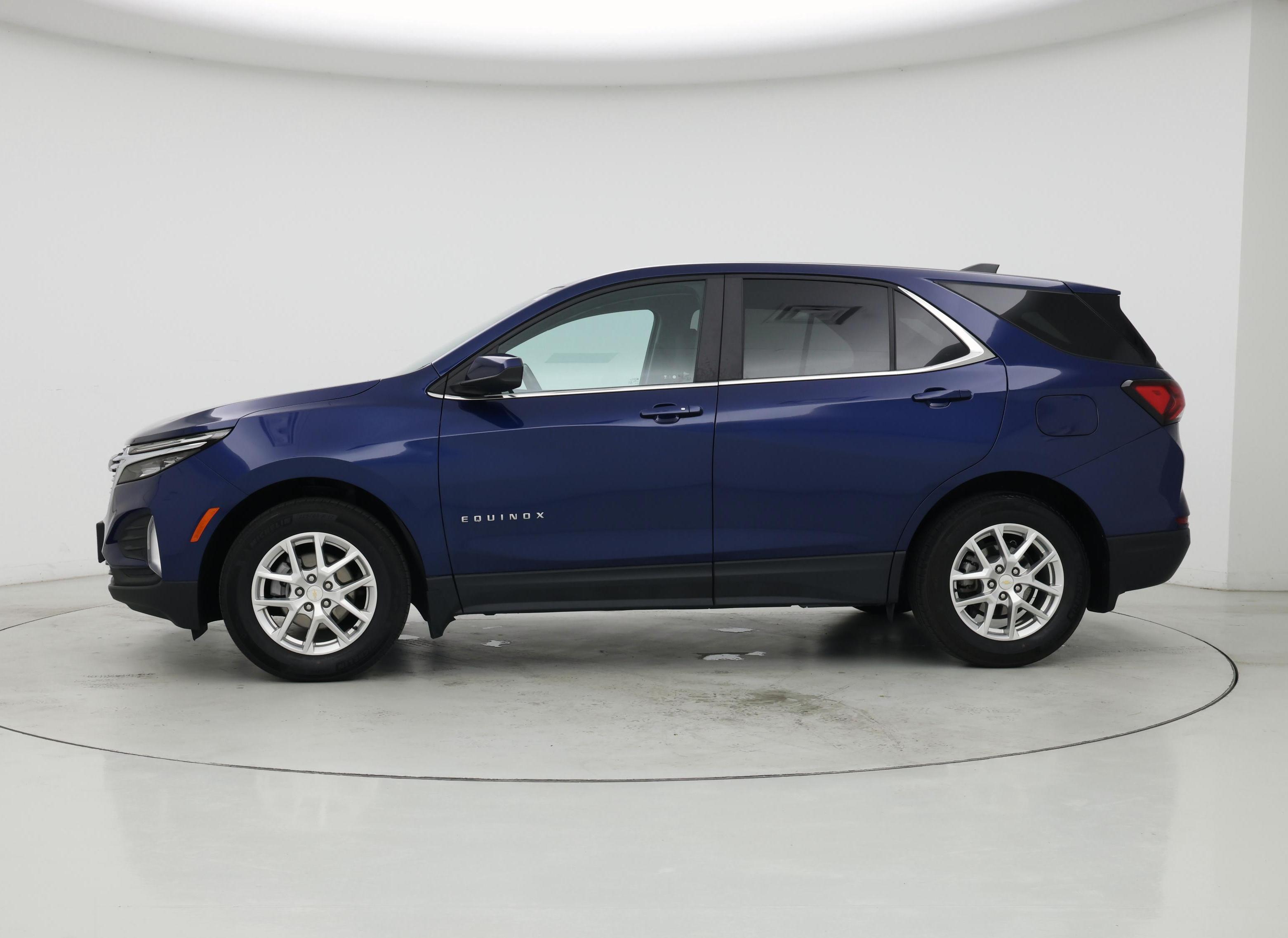 Thumbnail: 2022 Chevrolet Equinox - 3