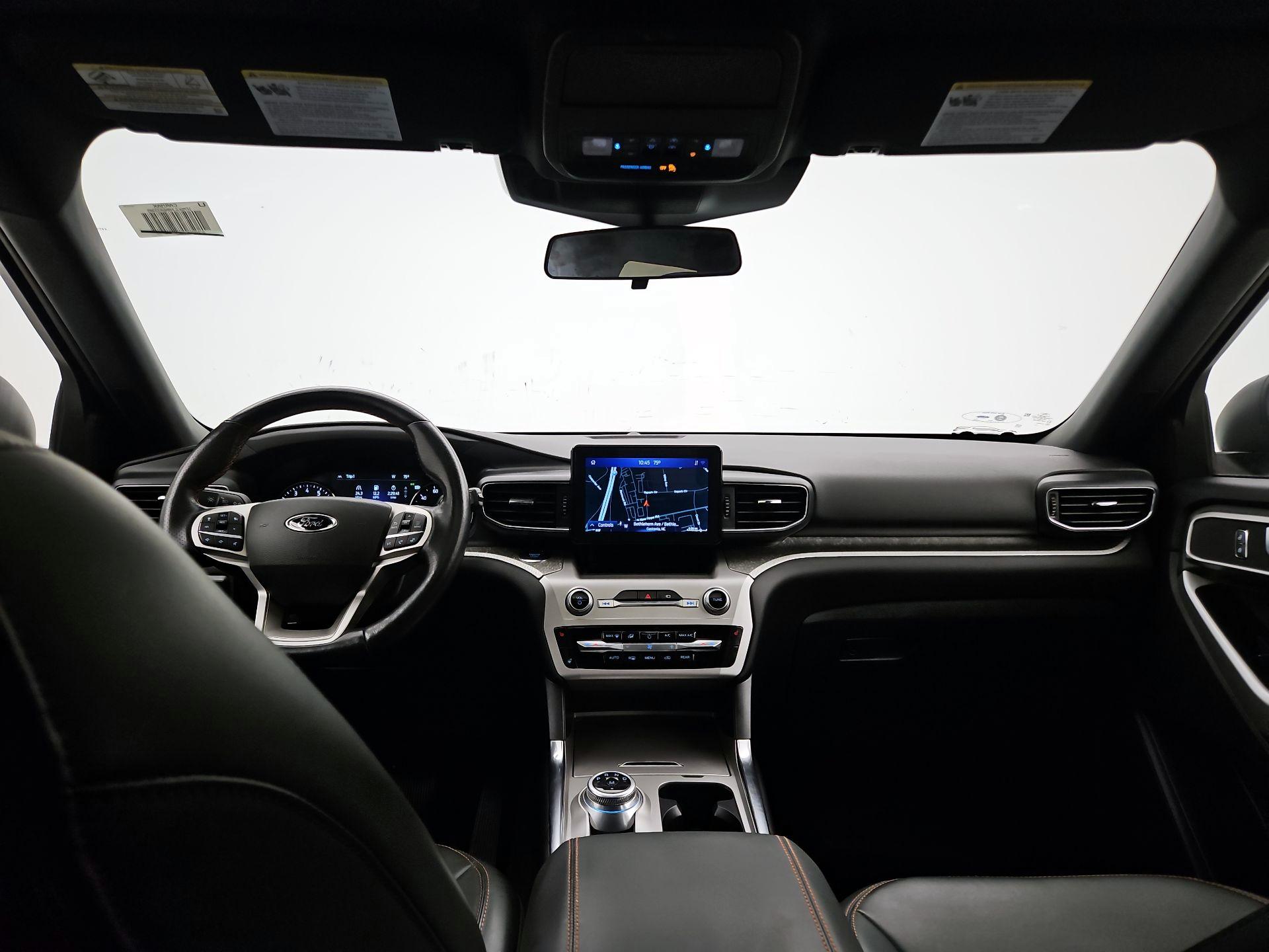 Thumbnail: 2022 Ford Explorer - 9