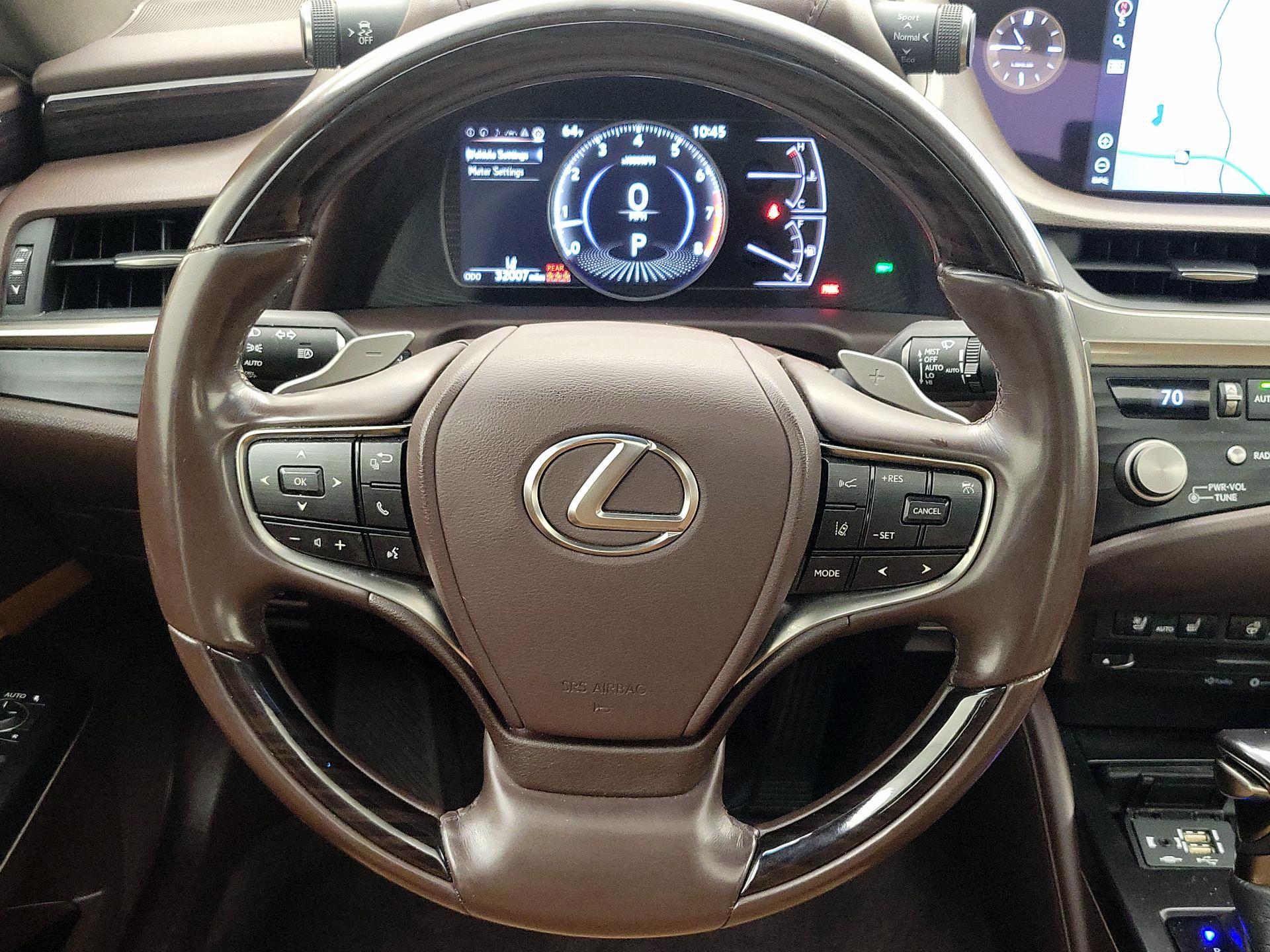 Thumbnail: 2021 Lexus ES - 10