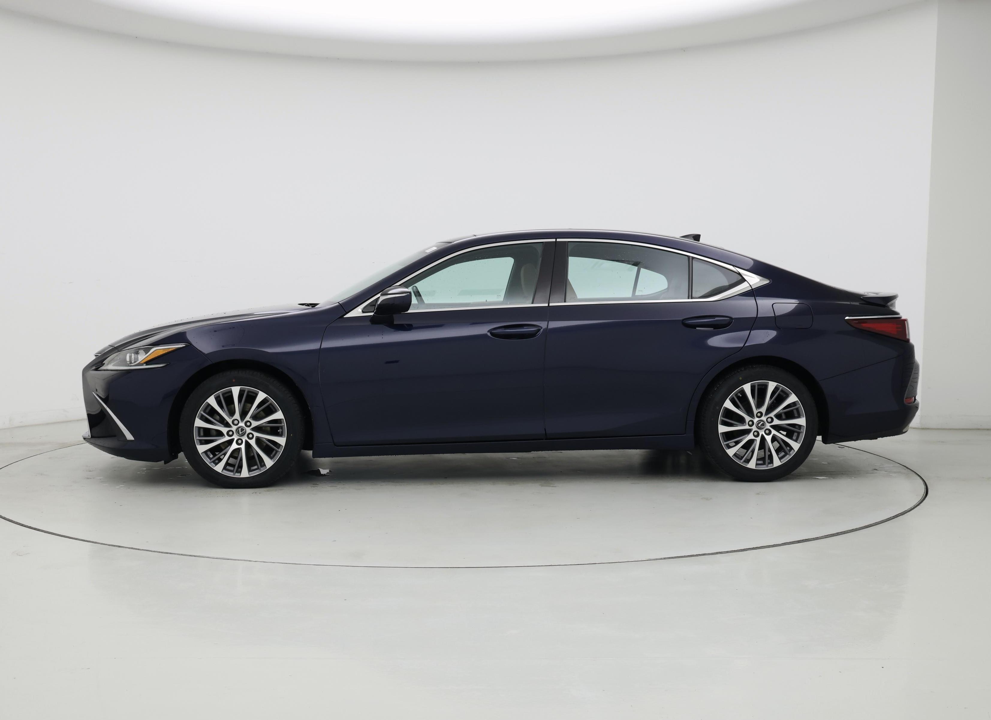 Thumbnail: 2021 Lexus ES - 3