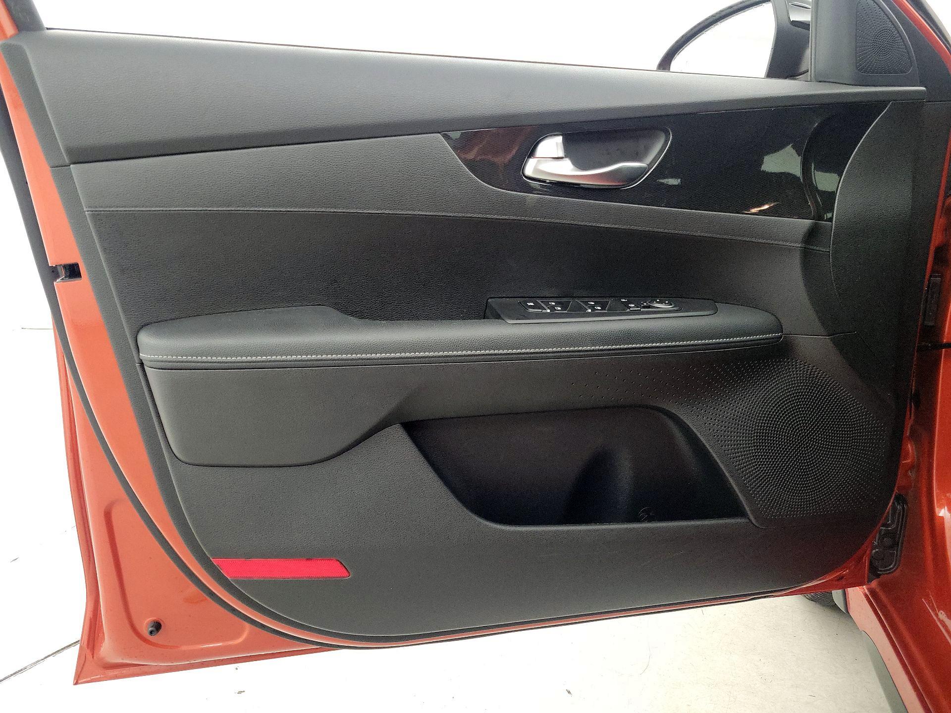 Thumbnail: 2023 Kia Forte - 12