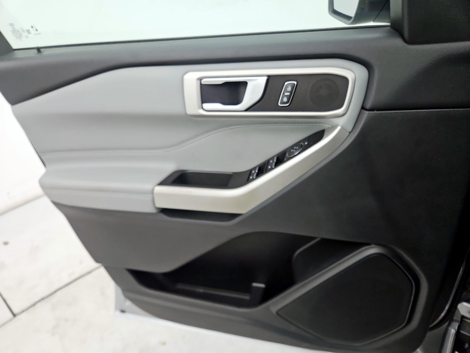 Thumbnail: 2022 Ford Explorer - 12