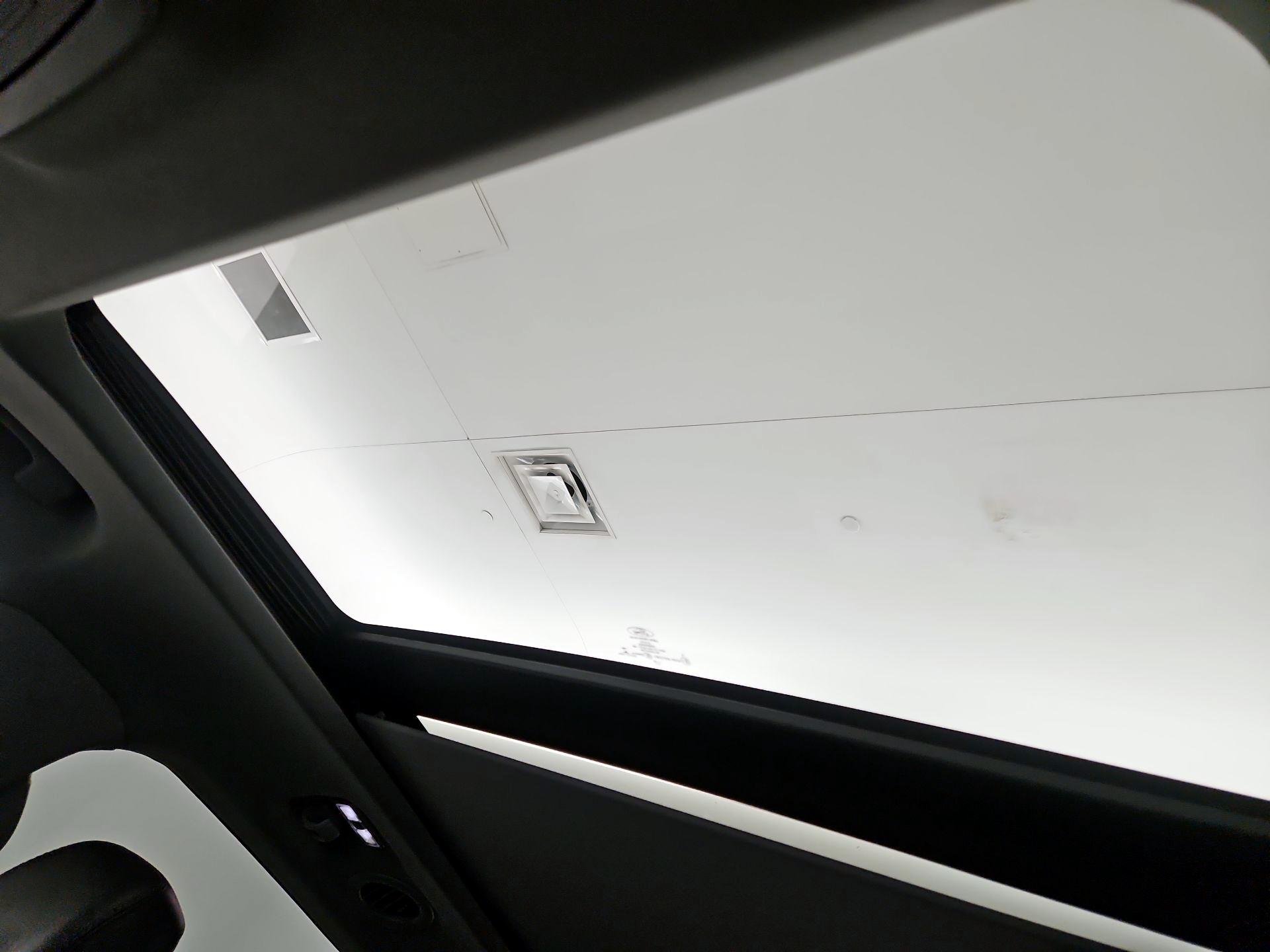 Thumbnail: 2022 Ford Explorer - 20