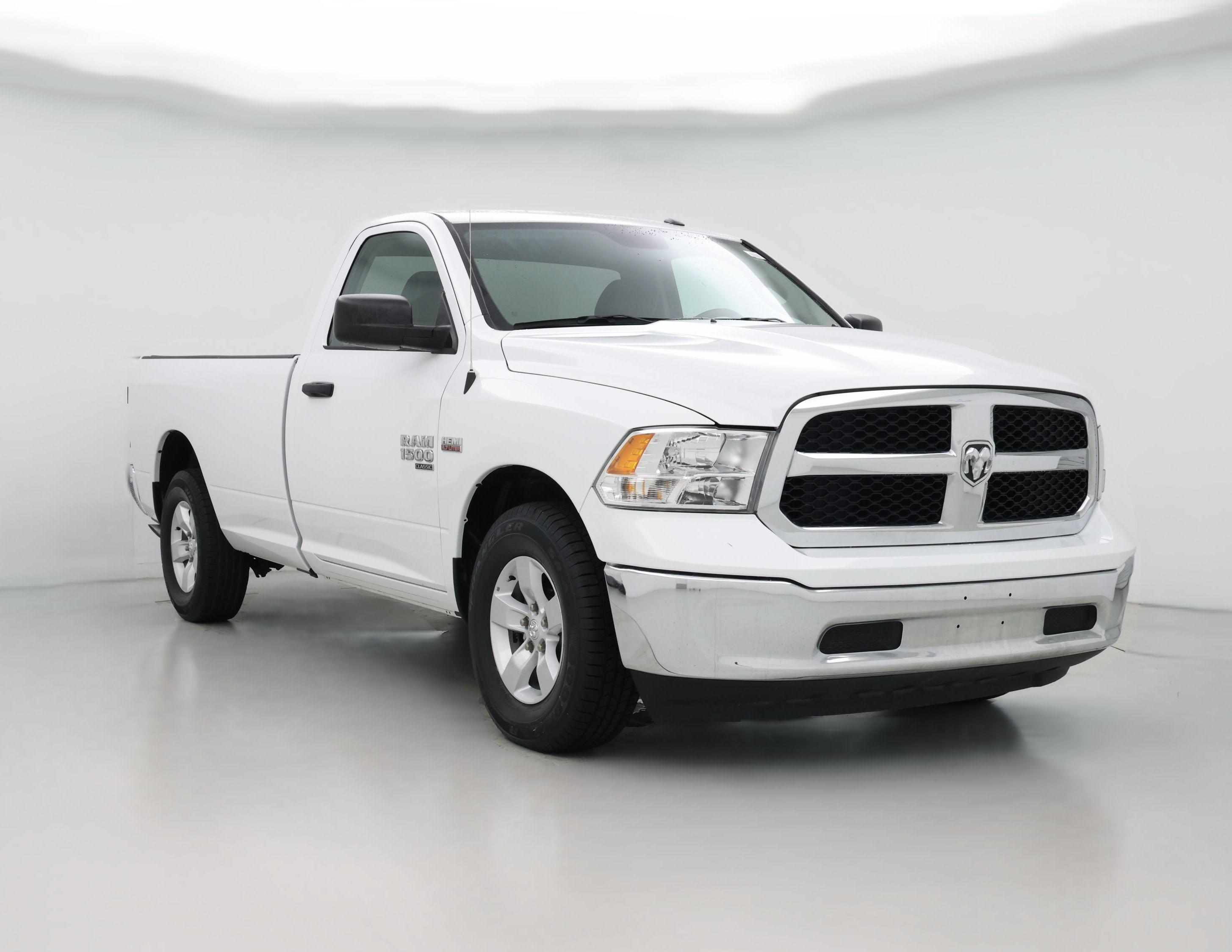 Thumbnail: 2021 RAM 1500 Classic - 1
