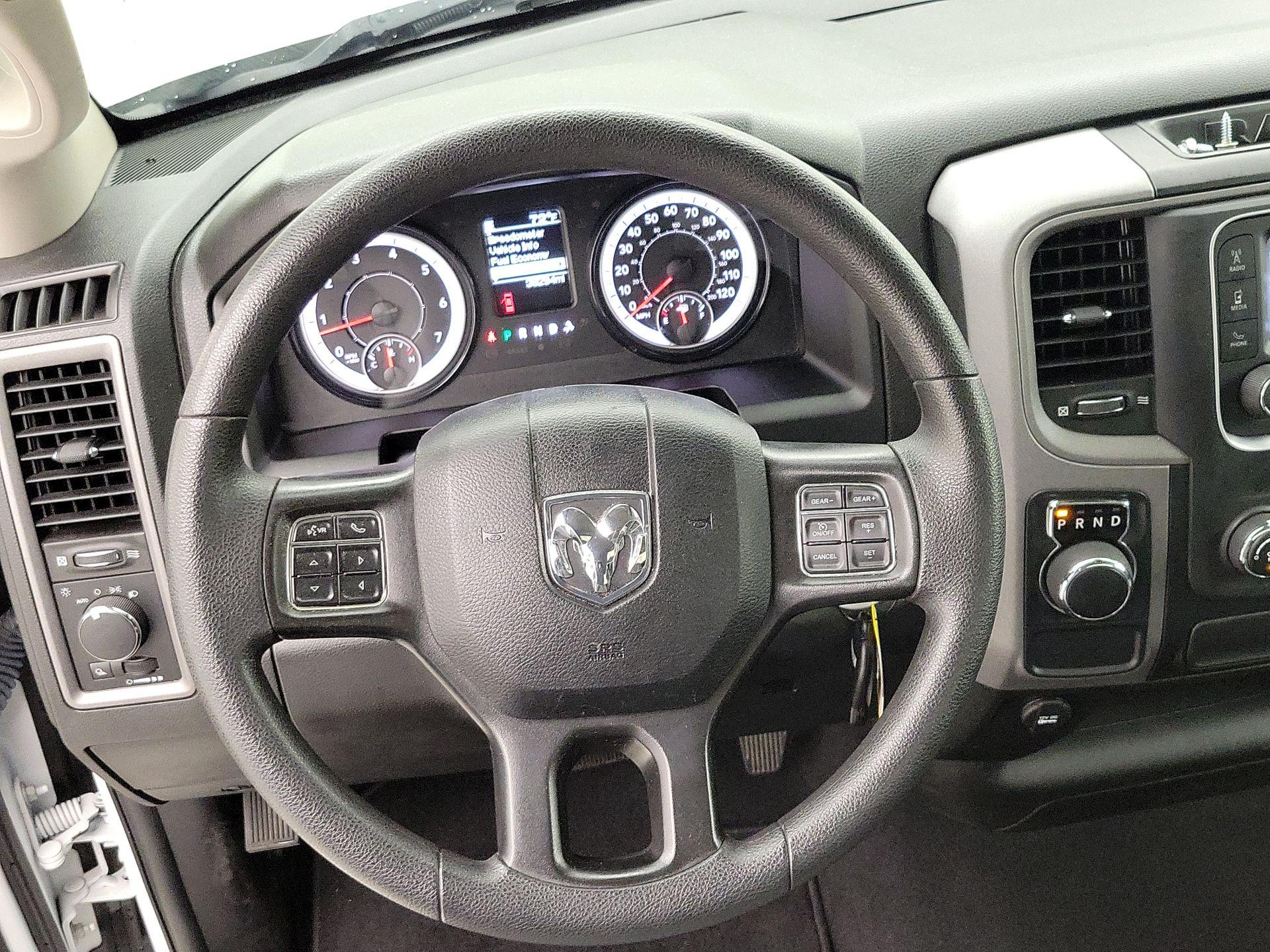 Thumbnail: 2021 RAM 1500 Classic - 10