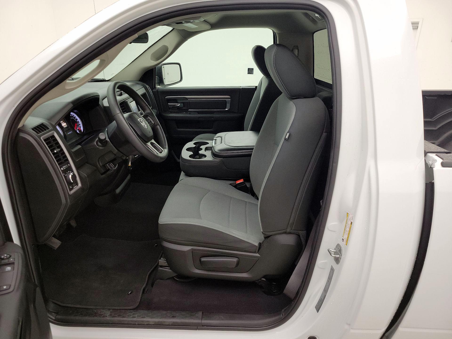 Thumbnail: 2021 RAM 1500 Classic - 11