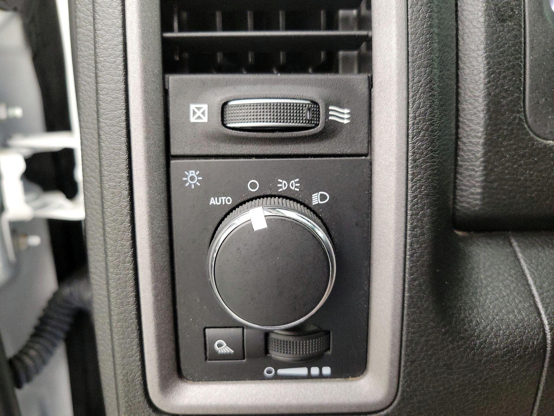 Thumbnail: 2021 RAM 1500 Classic - 13