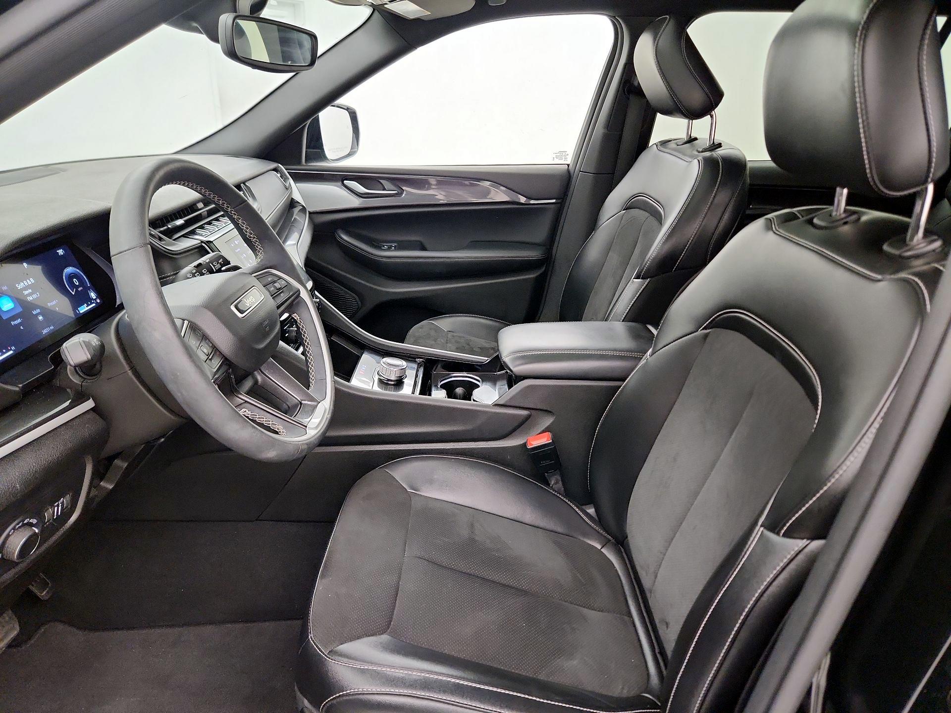 Thumbnail: 2023 Jeep Grand Cherokee L - 11