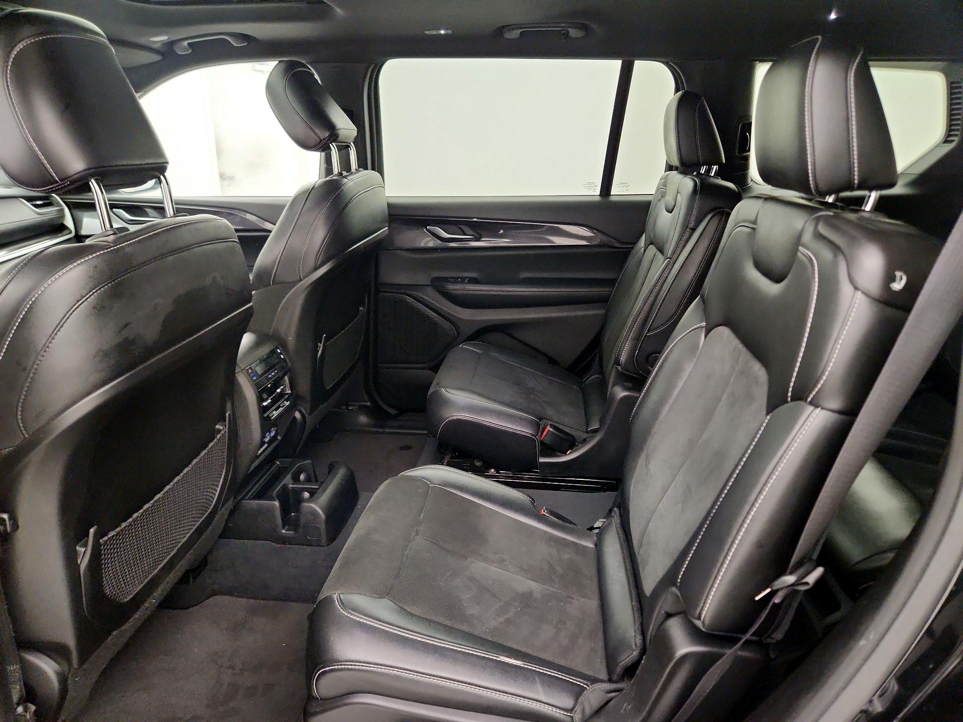 Thumbnail: 2023 Jeep Grand Cherokee L - 20