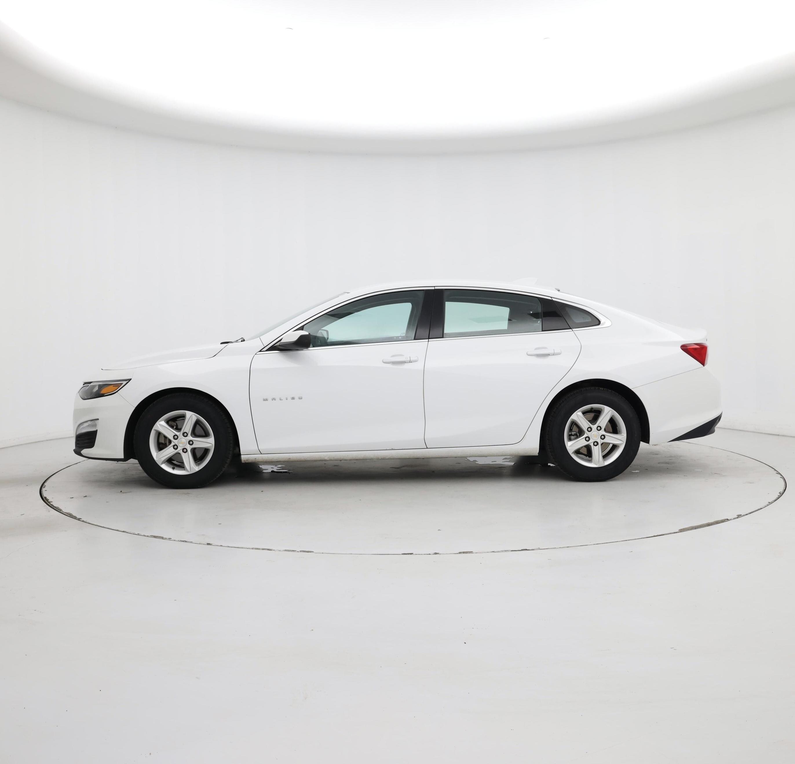 Thumbnail: 2023 Chevrolet Malibu - 3
