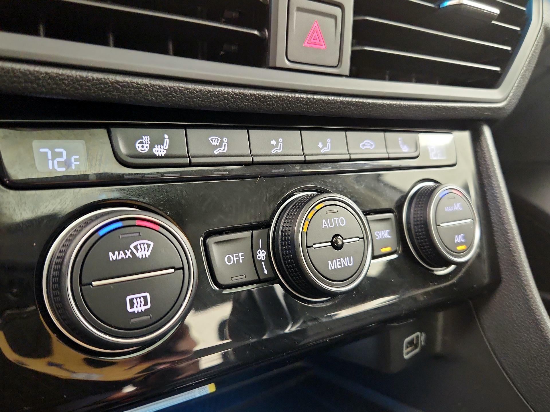 Thumbnail: 2020 Volkswagen Jetta - 16