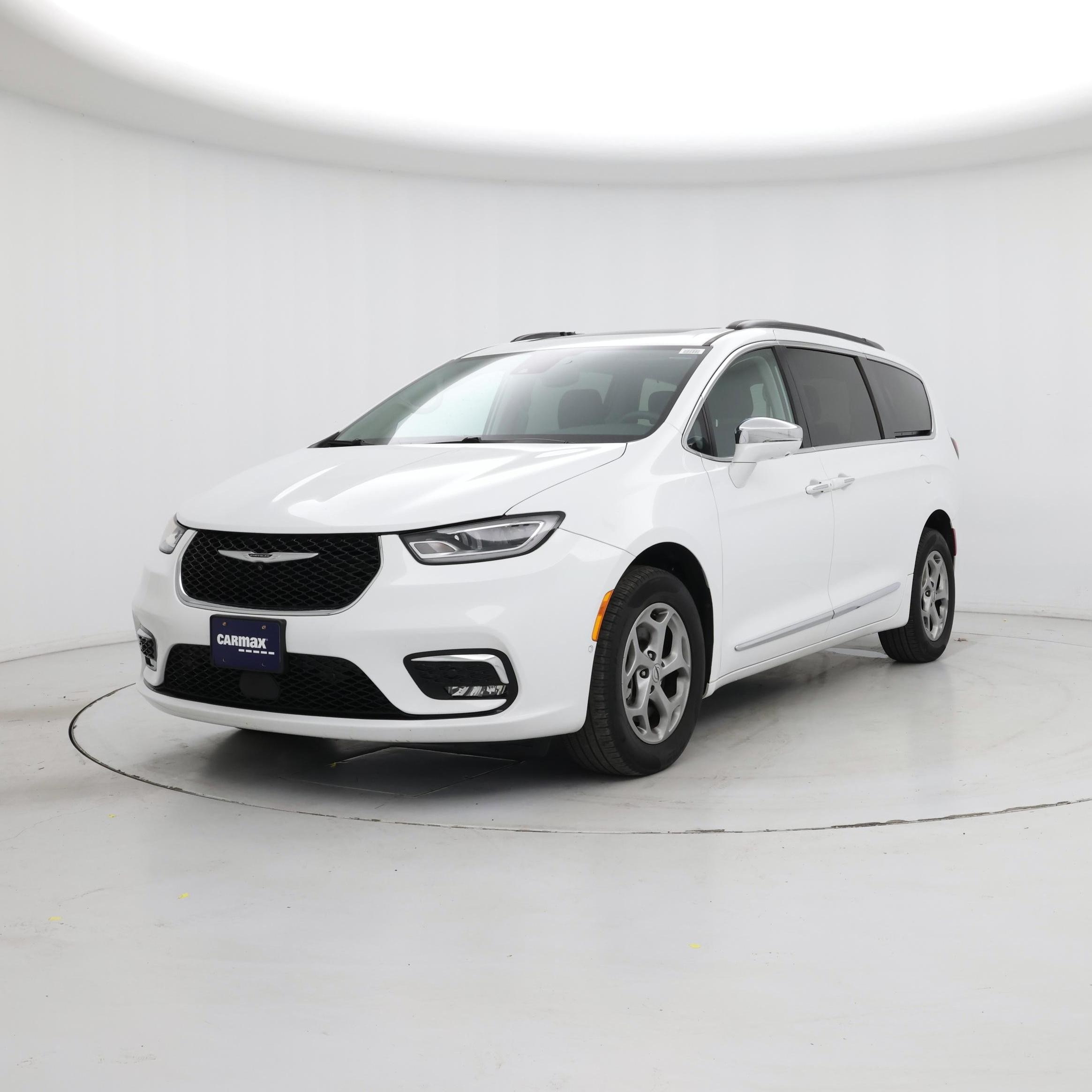 Thumbnail: 2022 Chrysler Pacifica - 4