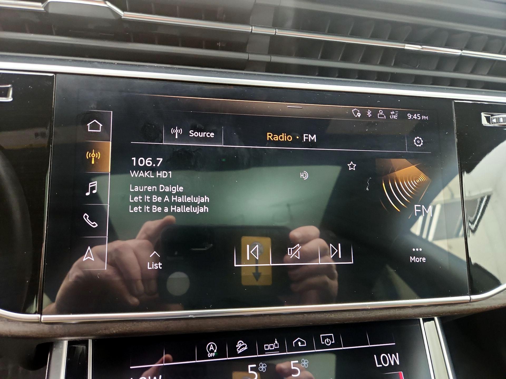 Thumbnail: 2020 Audi Q8 - 16
