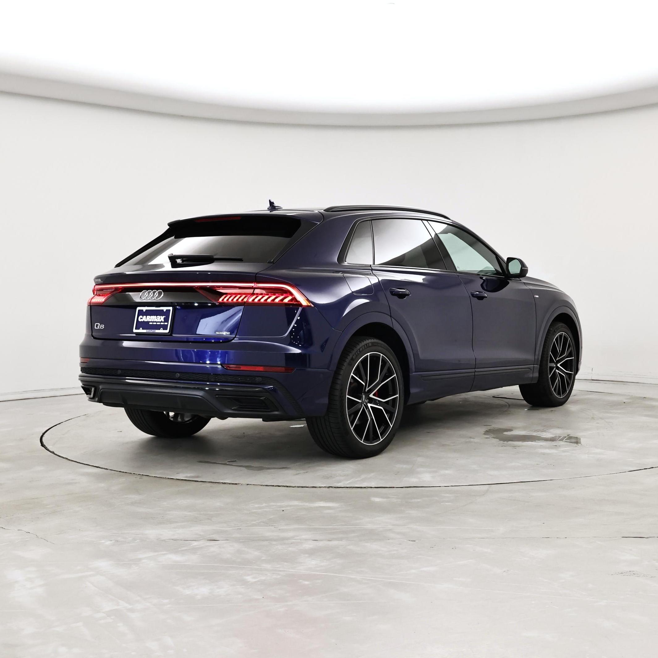 Thumbnail: 2020 Audi Q8 - 8