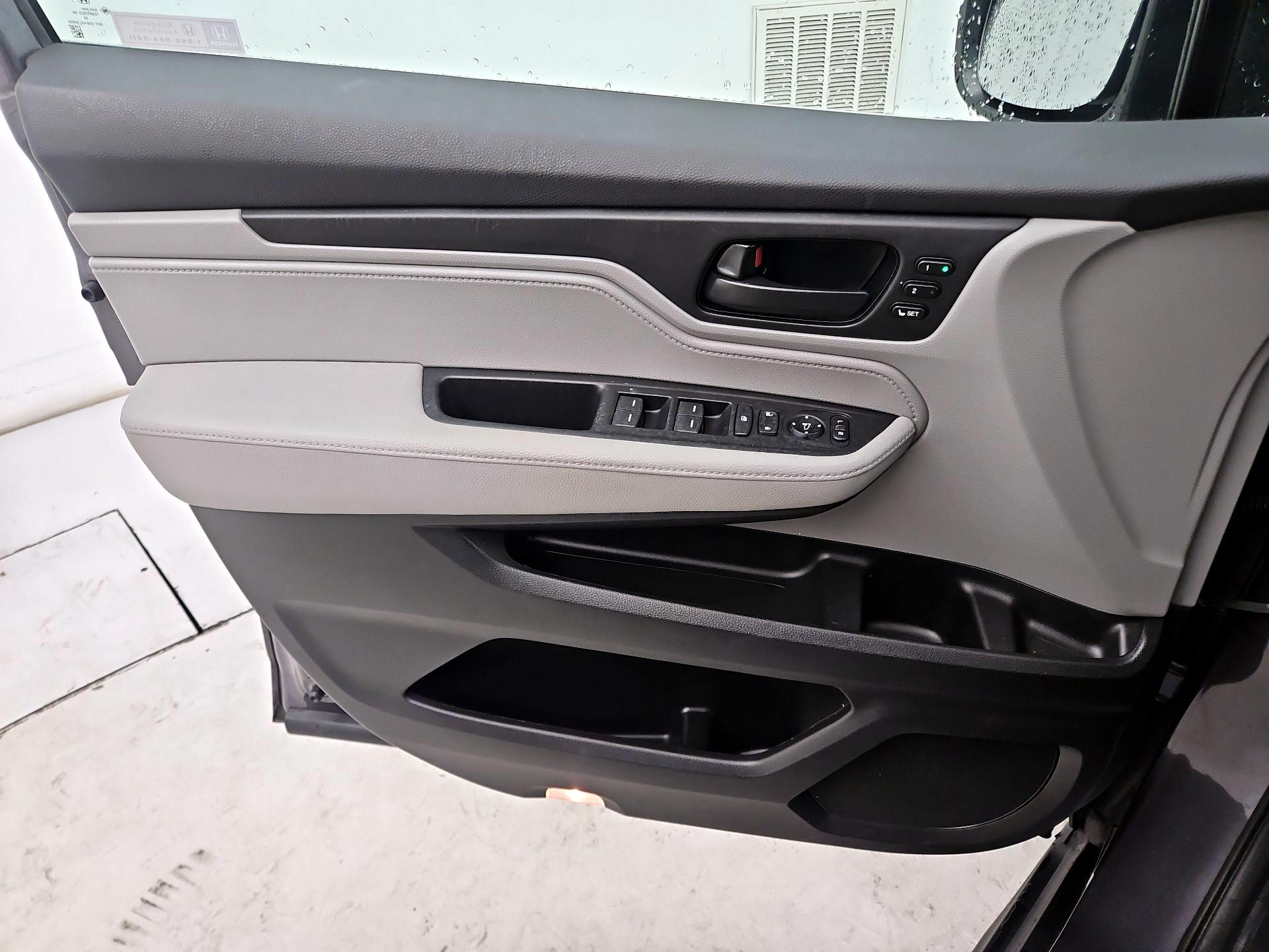Thumbnail: 2022 Honda Odyssey - 12