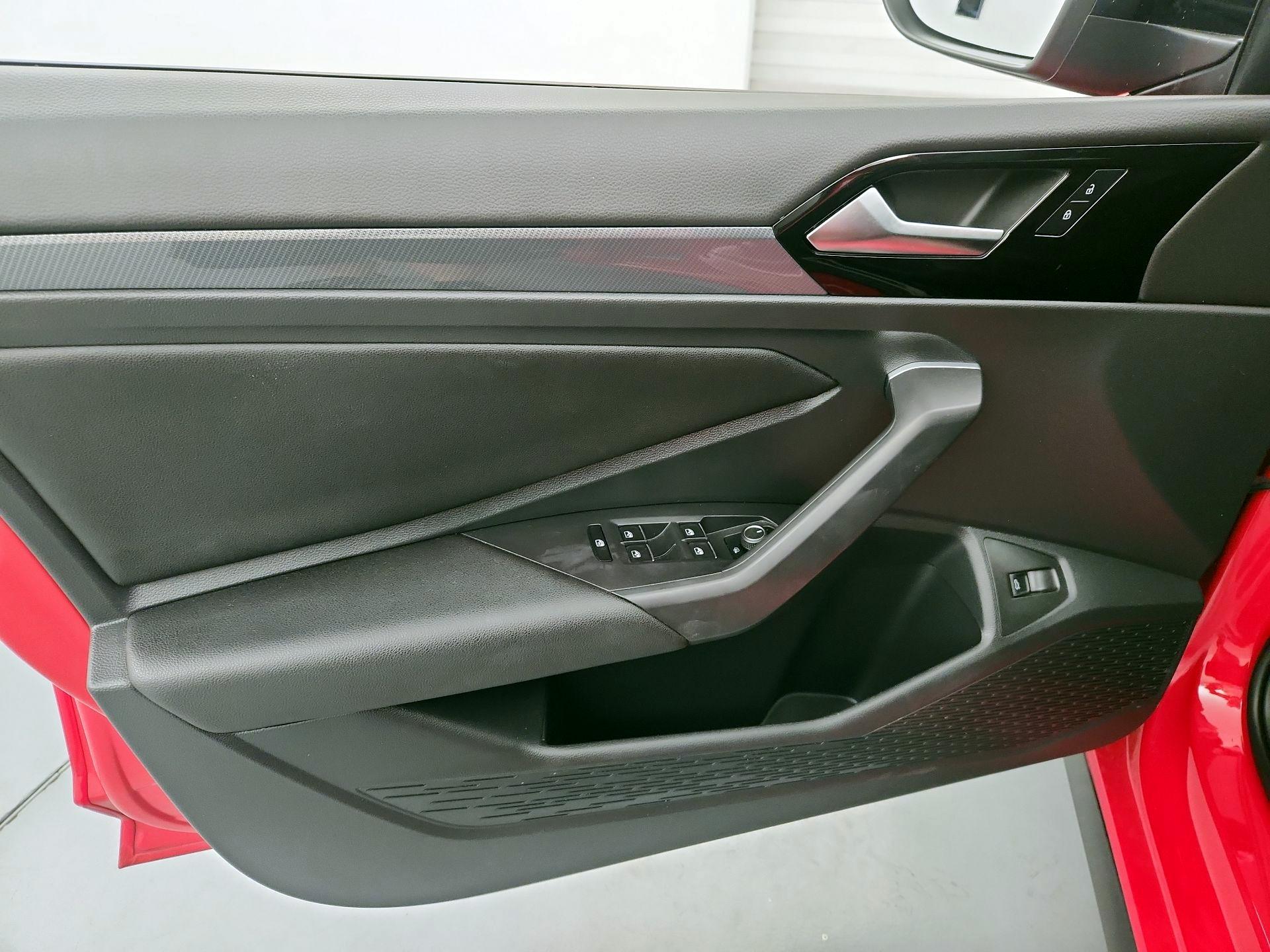 Thumbnail: 2021 Volkswagen Jetta - 12