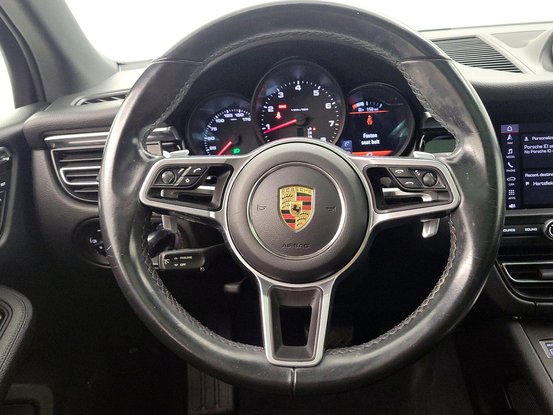 Thumbnail: 2021 Porsche Macan - 10