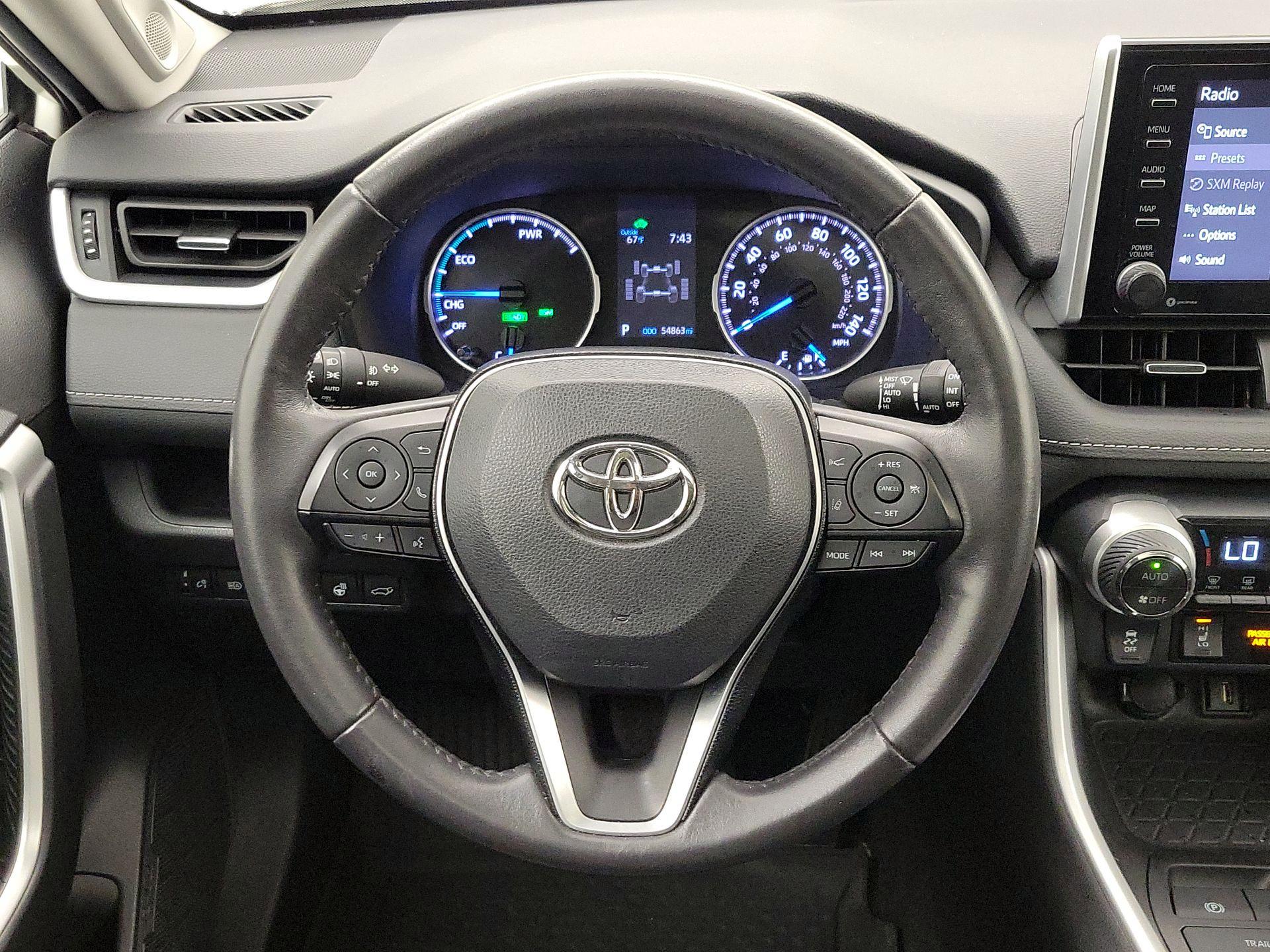 Thumbnail: 2021 Toyota RAV4 - 10