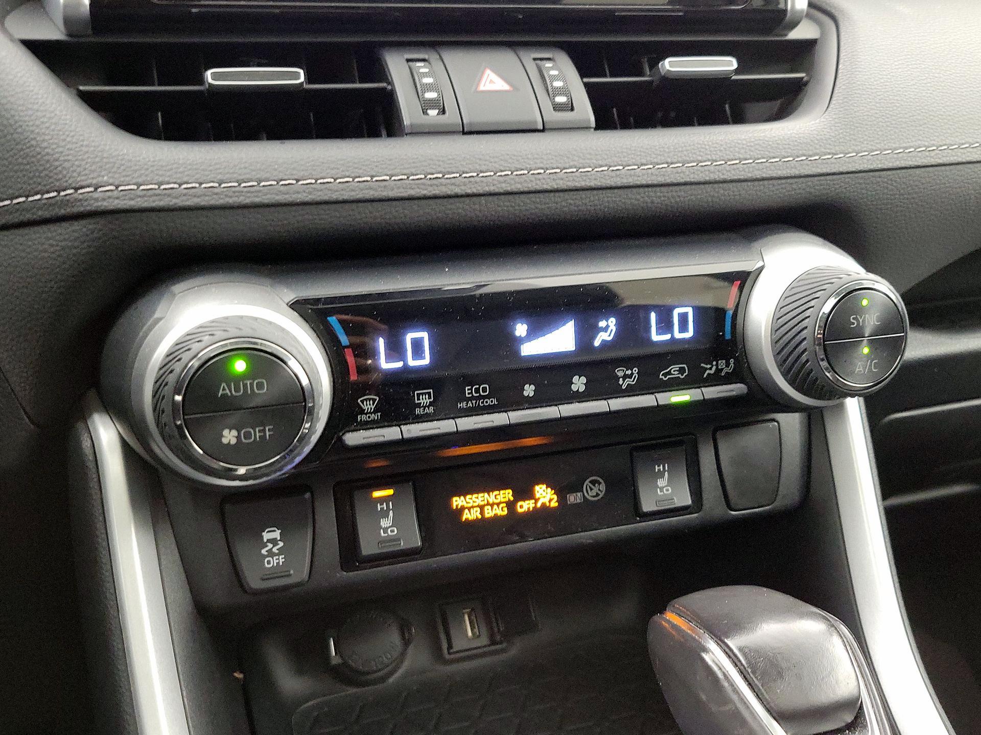Thumbnail: 2021 Toyota RAV4 - 16