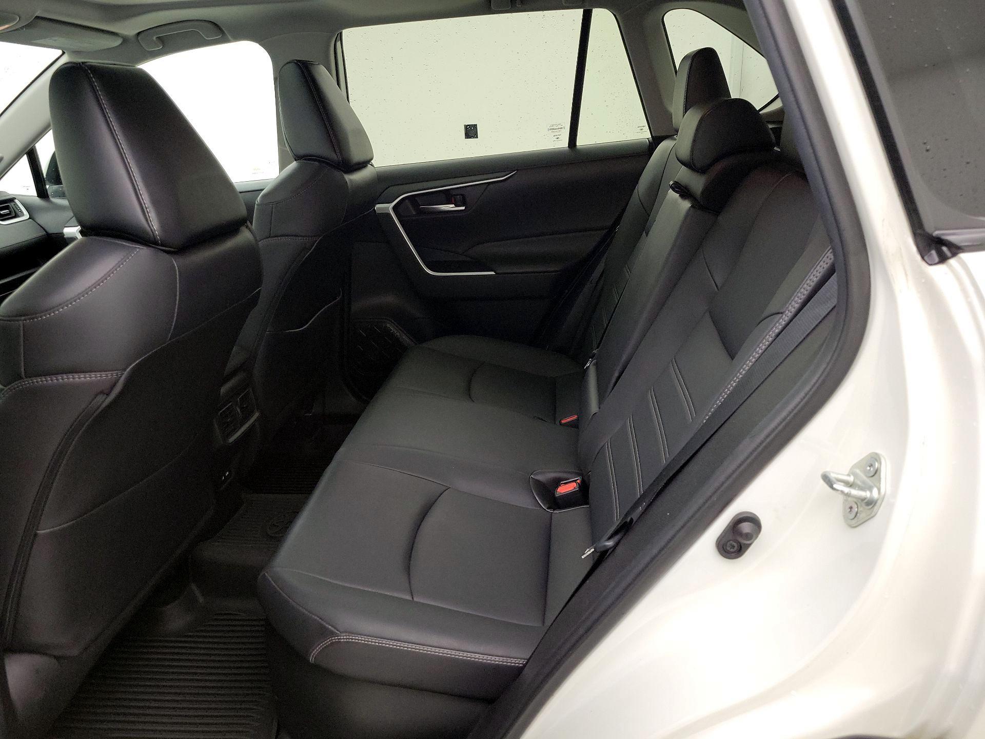 Thumbnail: 2021 Toyota RAV4 - 20
