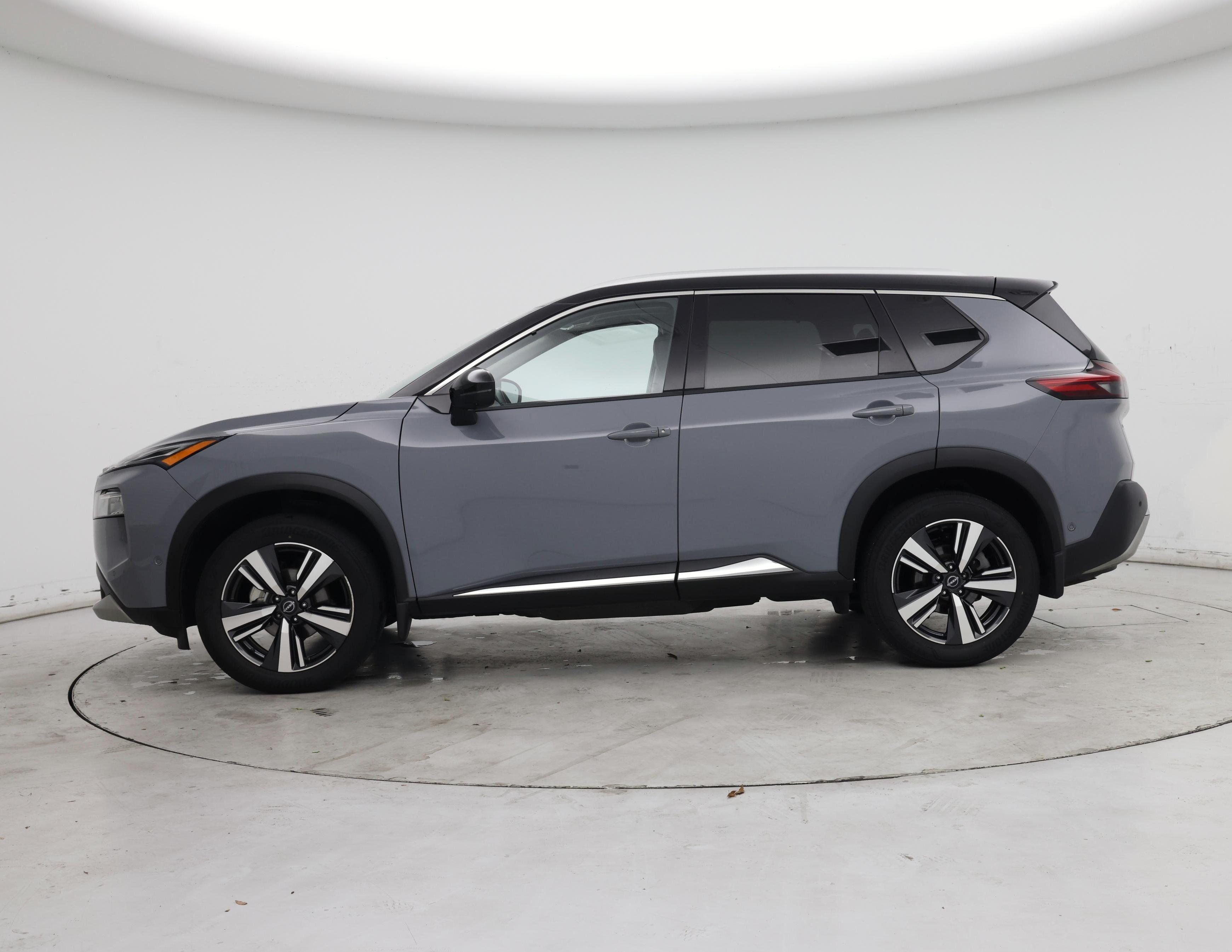 Thumbnail: 2022 Nissan Rogue - 3
