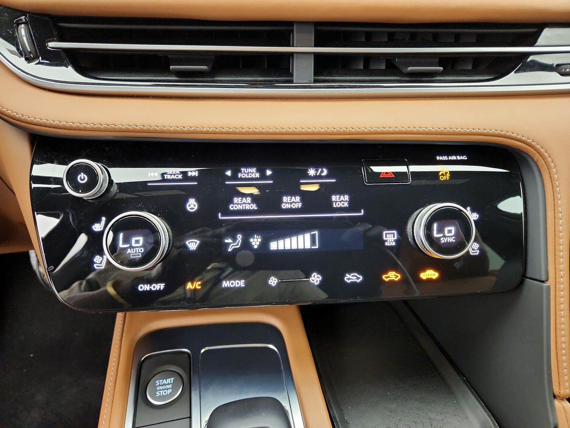 Thumbnail: 2022 INFINITI QX60 - 16