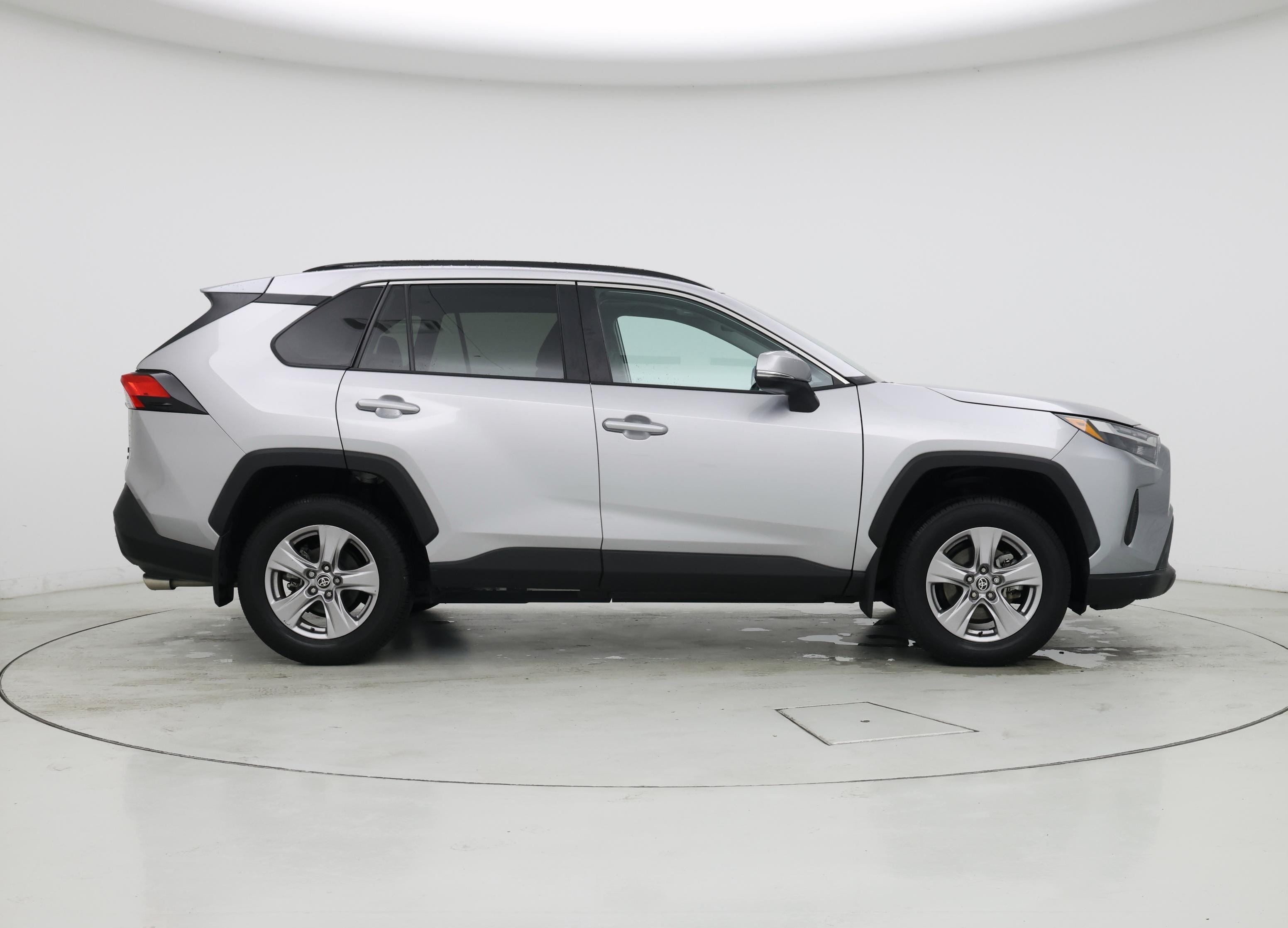 Thumbnail: 2022 Toyota RAV4 - 7