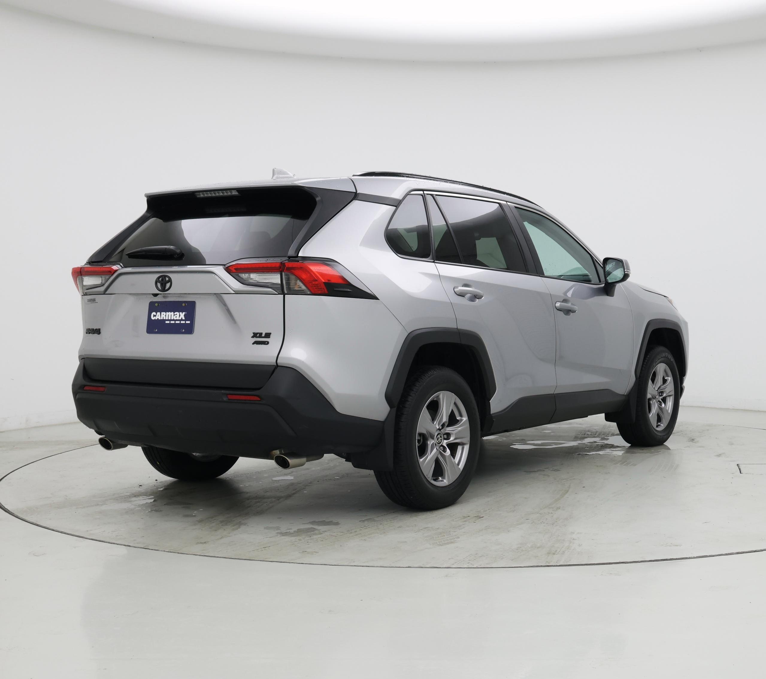 Thumbnail: 2022 Toyota RAV4 - 8