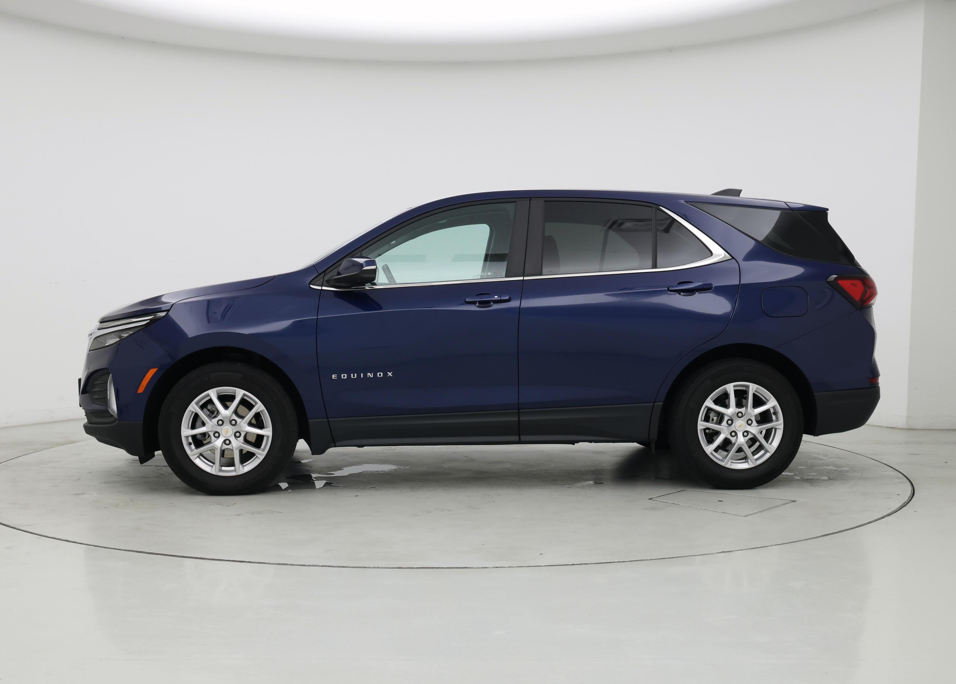 Thumbnail: 2023 Chevrolet Equinox - 3