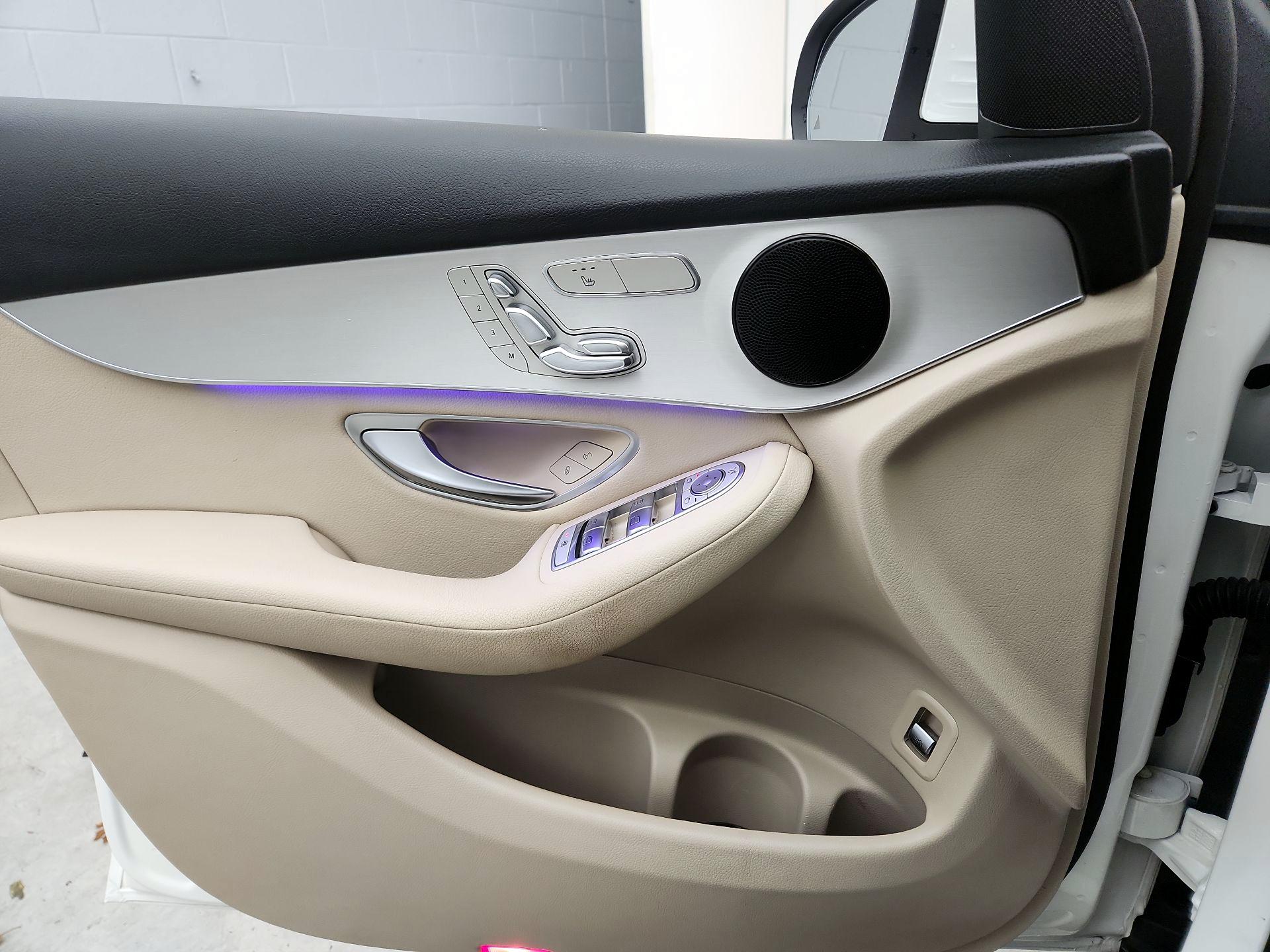 Thumbnail: 2021 Mercedes-Benz GLC - 12