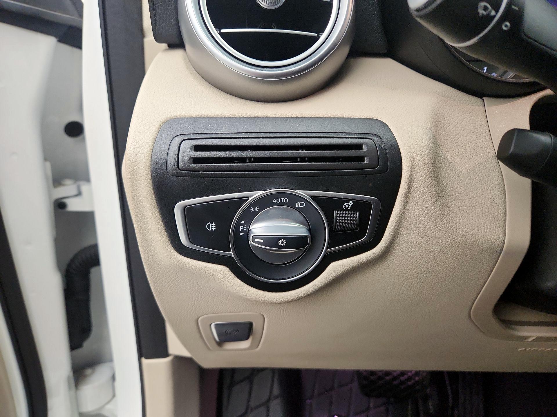 Thumbnail: 2021 Mercedes-Benz GLC - 13