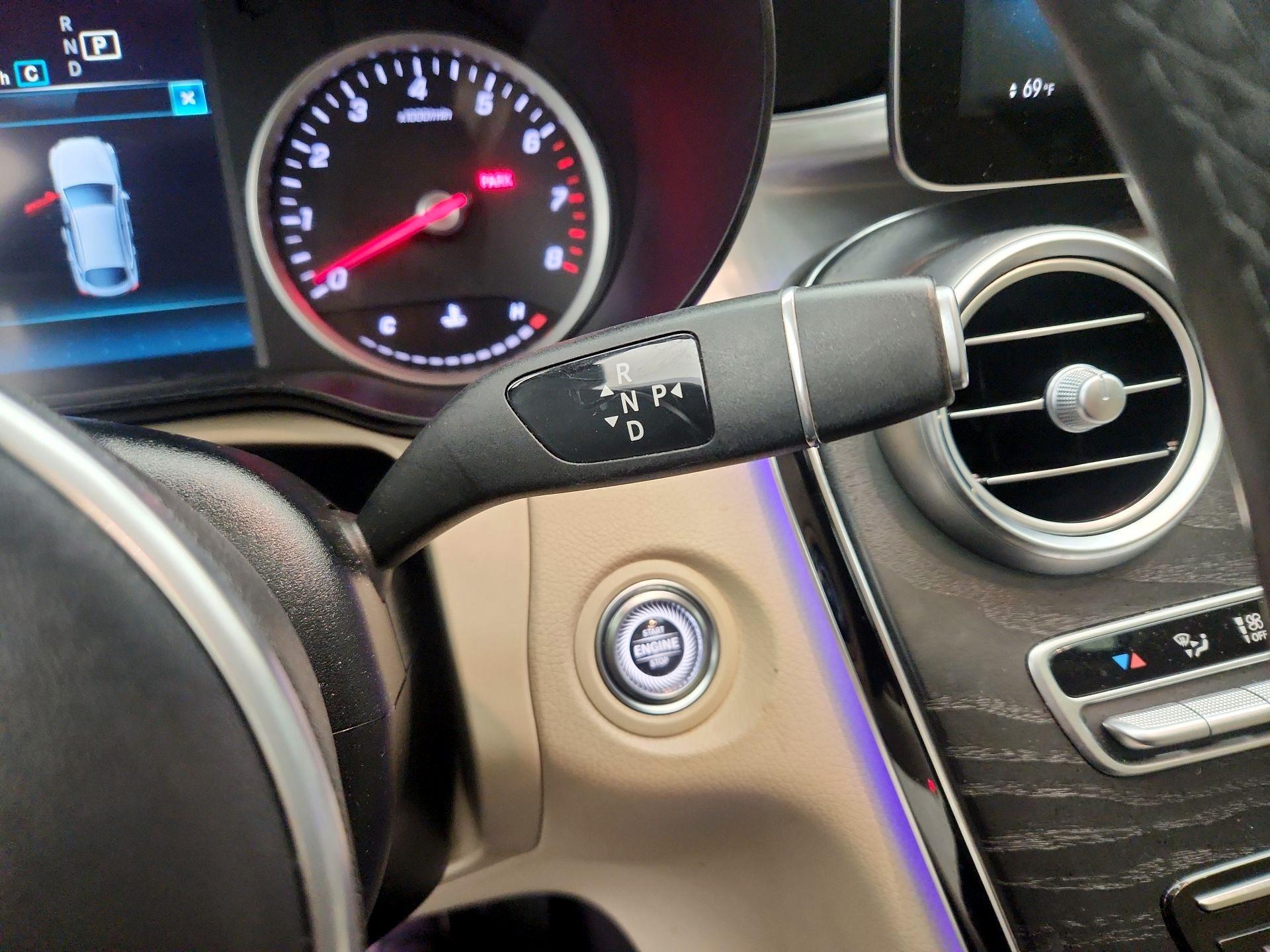 Thumbnail: 2021 Mercedes-Benz GLC - 17